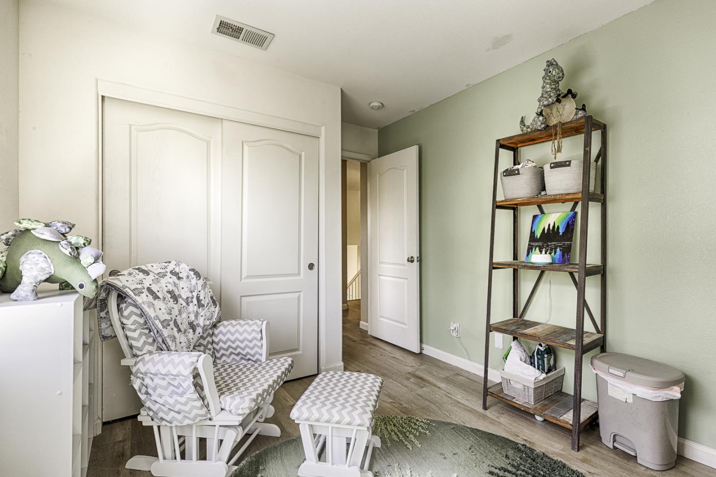 4015 Agassi Dr