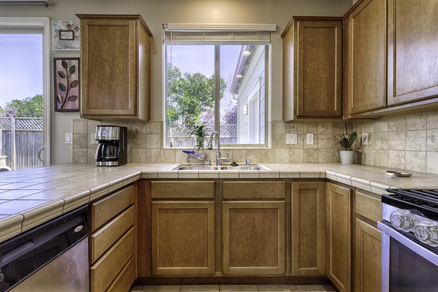 4015 Agassi Dr