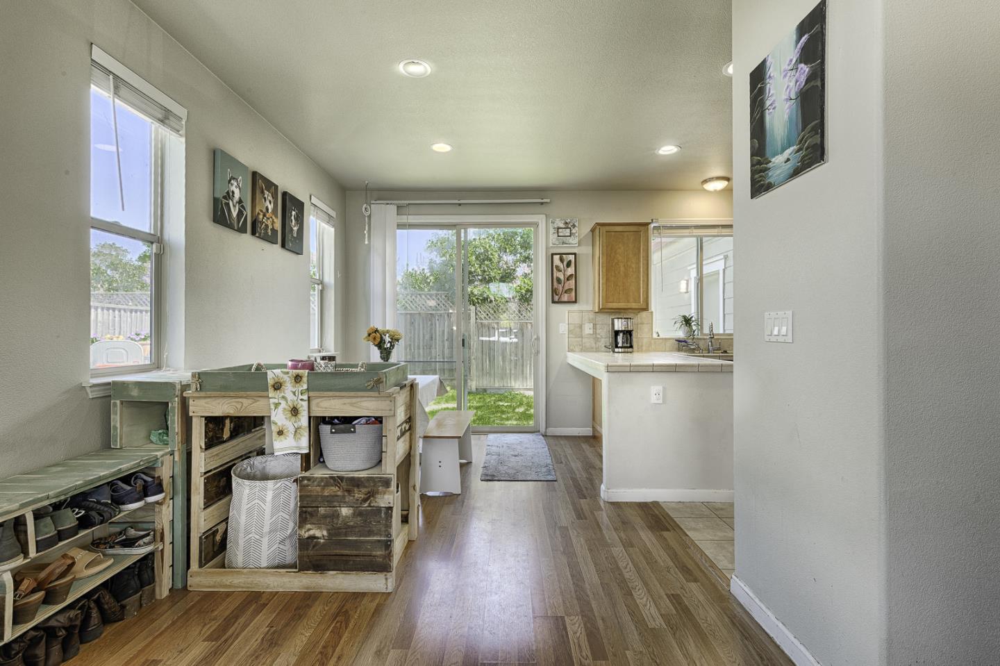 4015 Agassi Dr