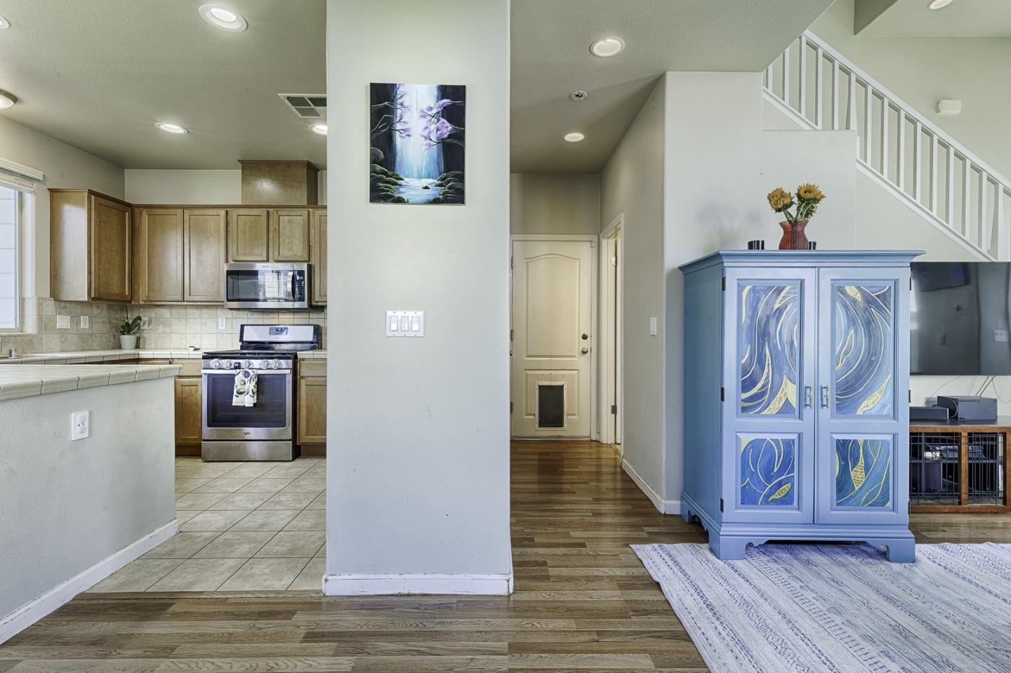 4015 Agassi Dr