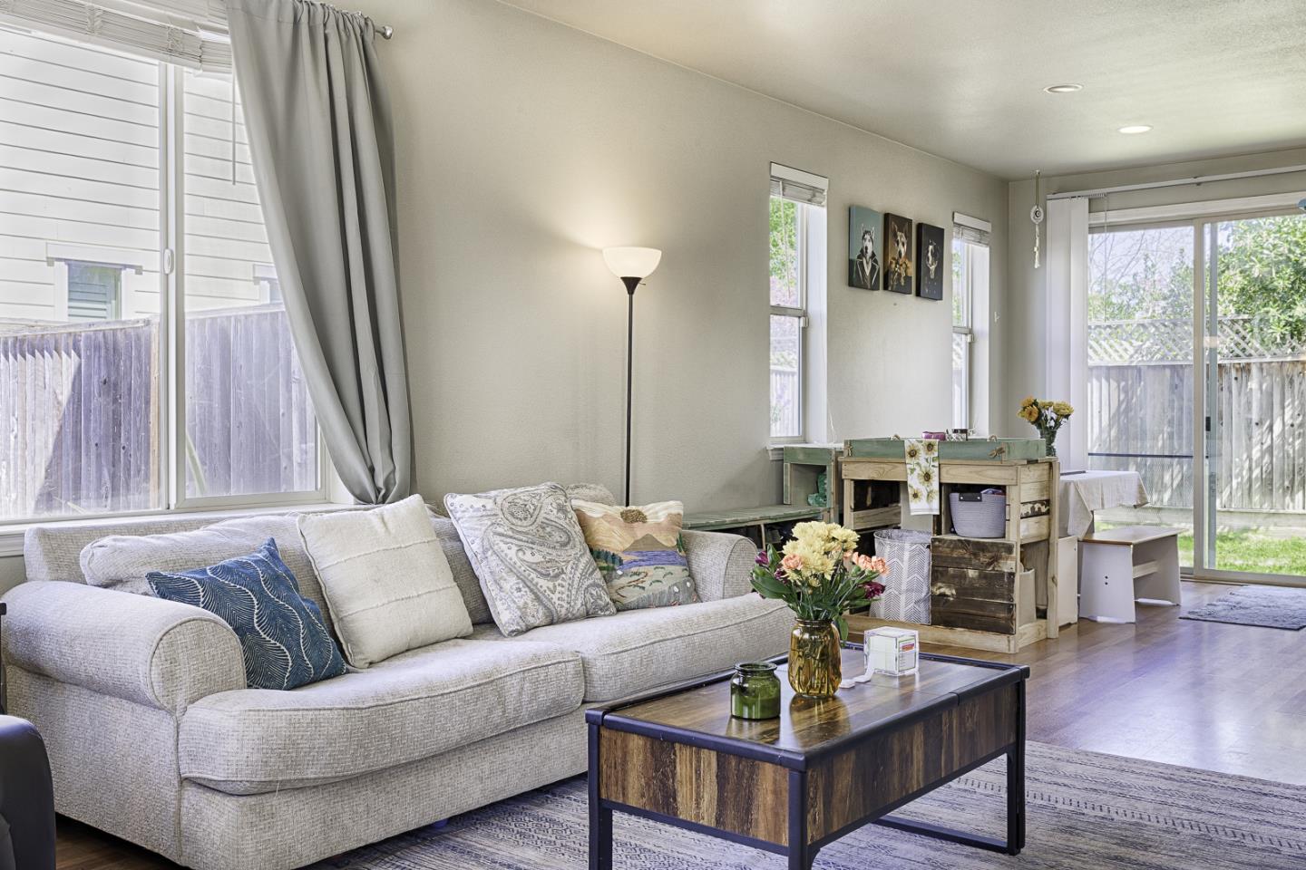 4015 Agassi Dr
