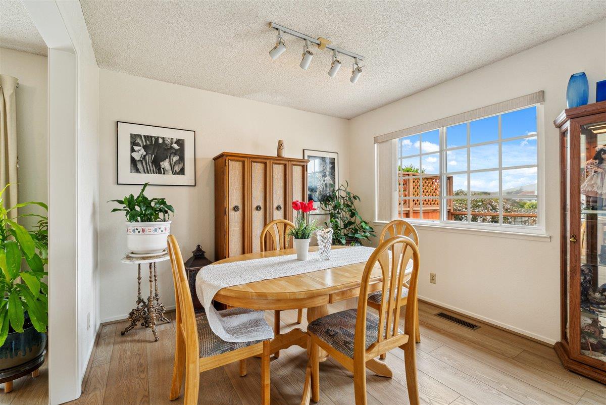 3127 Lake Drive