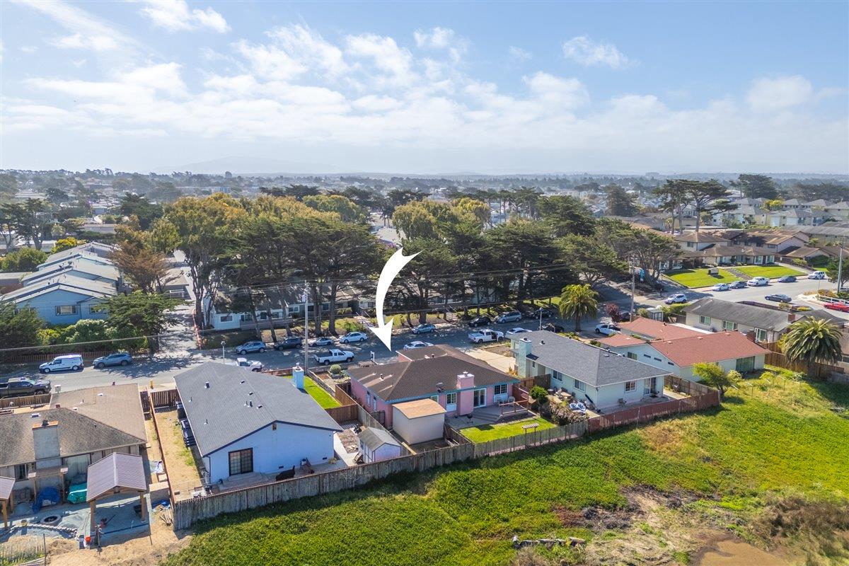 3127 Lake Drive