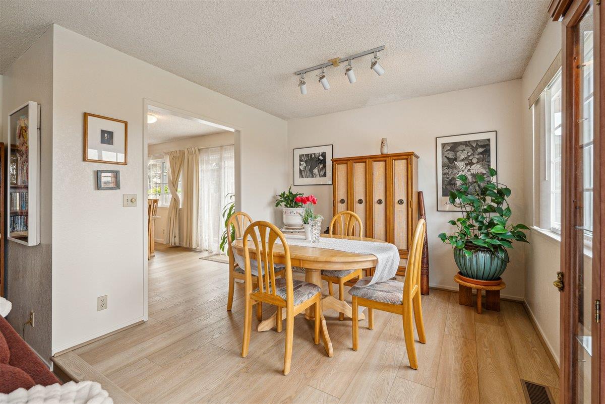 3127 Lake Drive