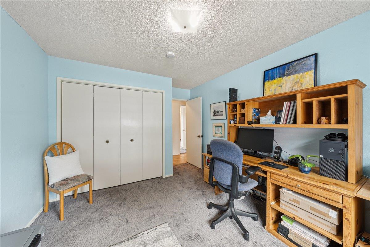 3127 Lake Drive