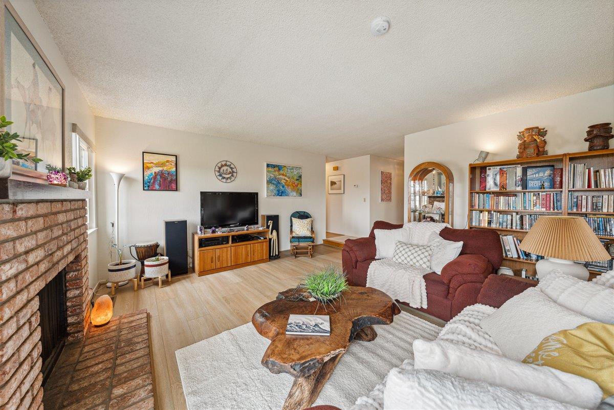 3127 Lake Drive
