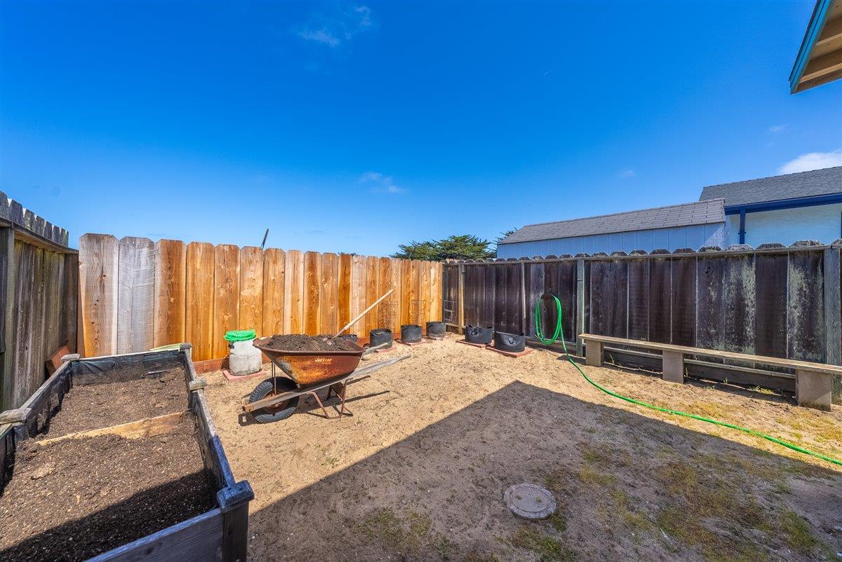 3127 Lake Drive