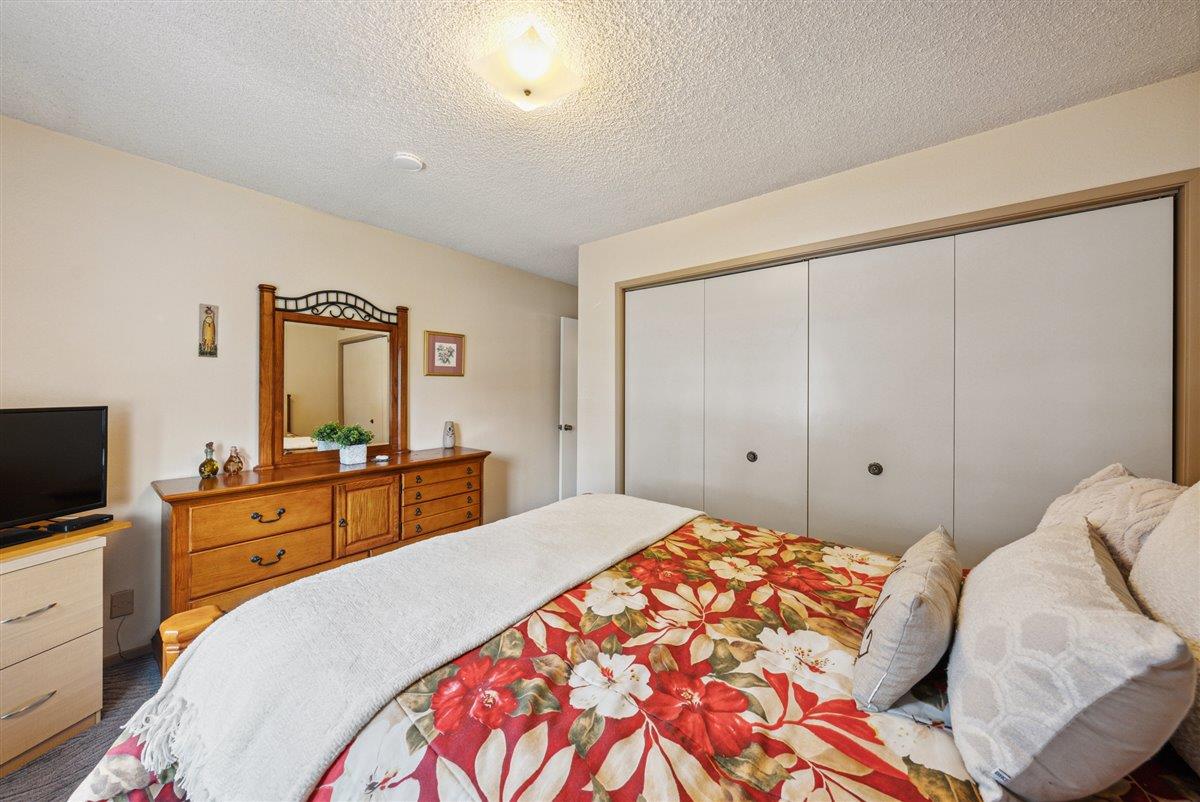 3127 Lake Drive