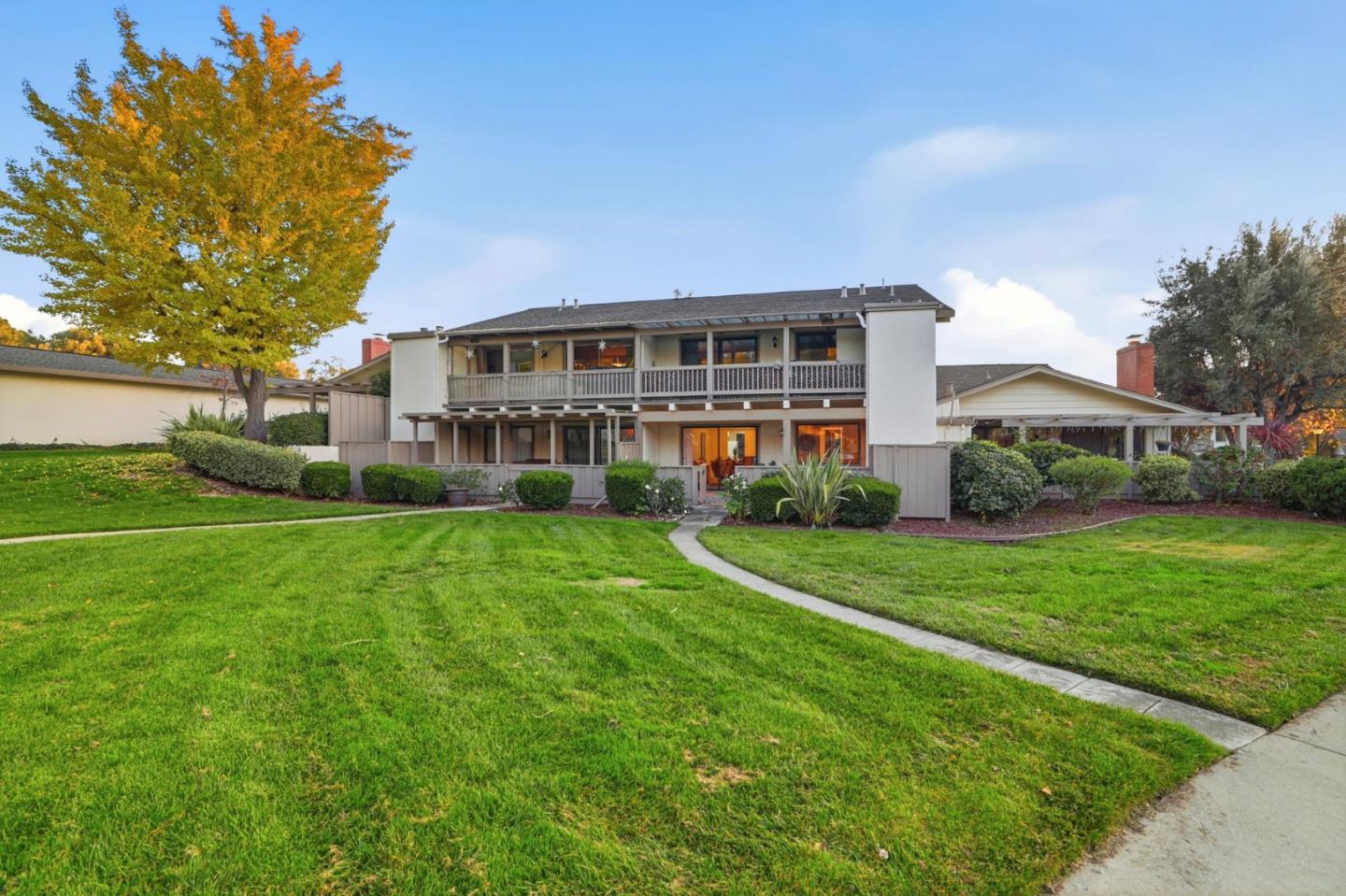 5106 Cribari PL