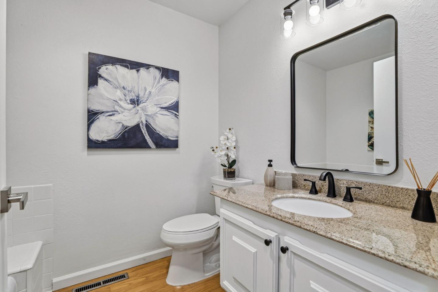 5106 Cribari PL