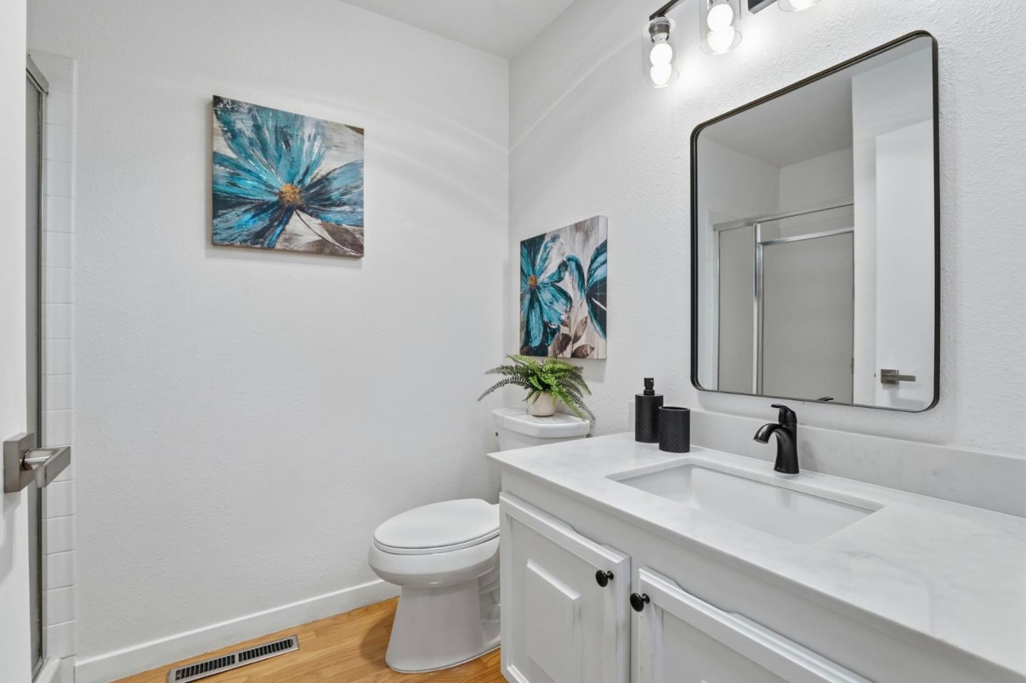 5106 Cribari PL