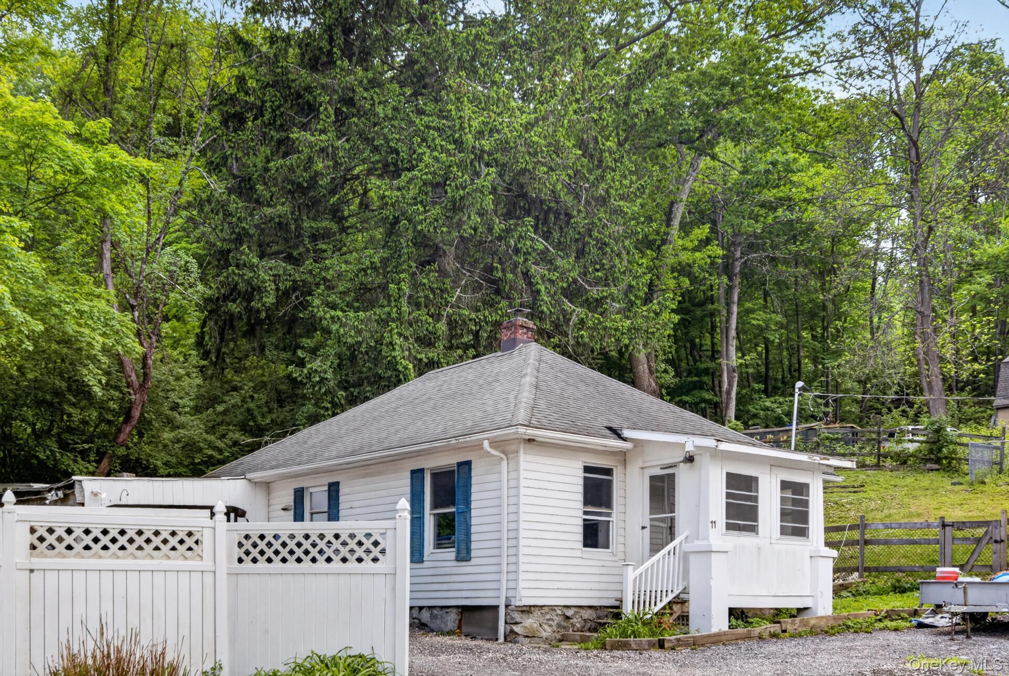11 RICHARDSVILLE ROAD
