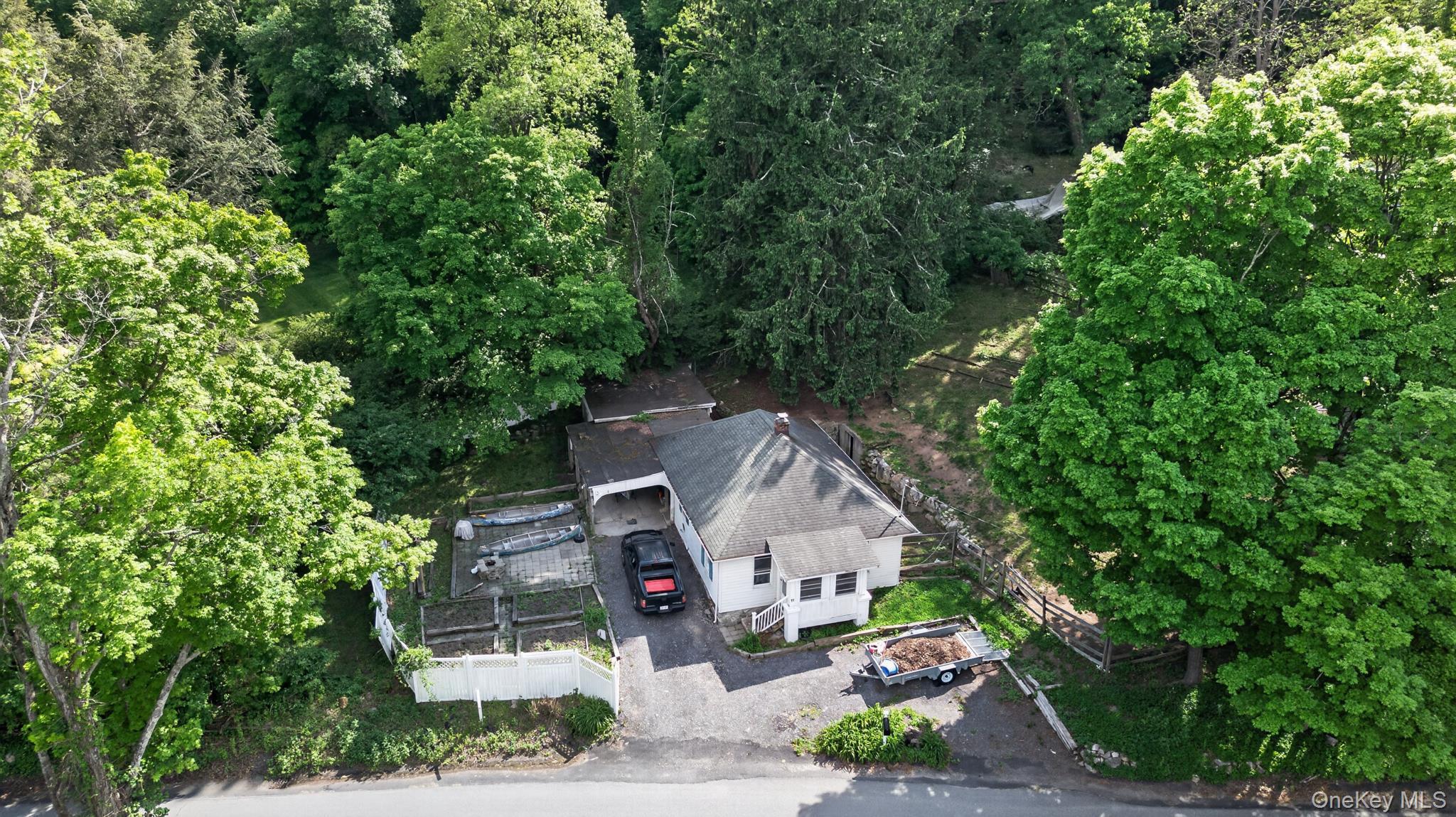 11 RICHARDSVILLE ROAD