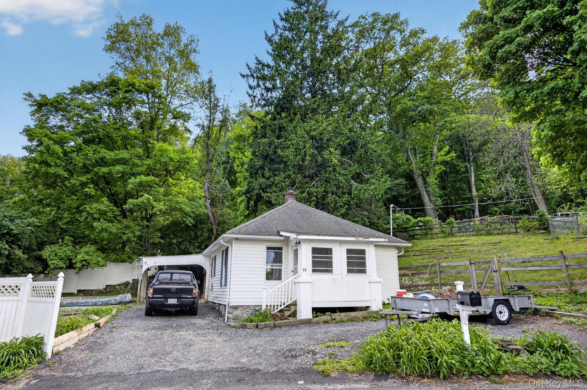 11 RICHARDSVILLE ROAD