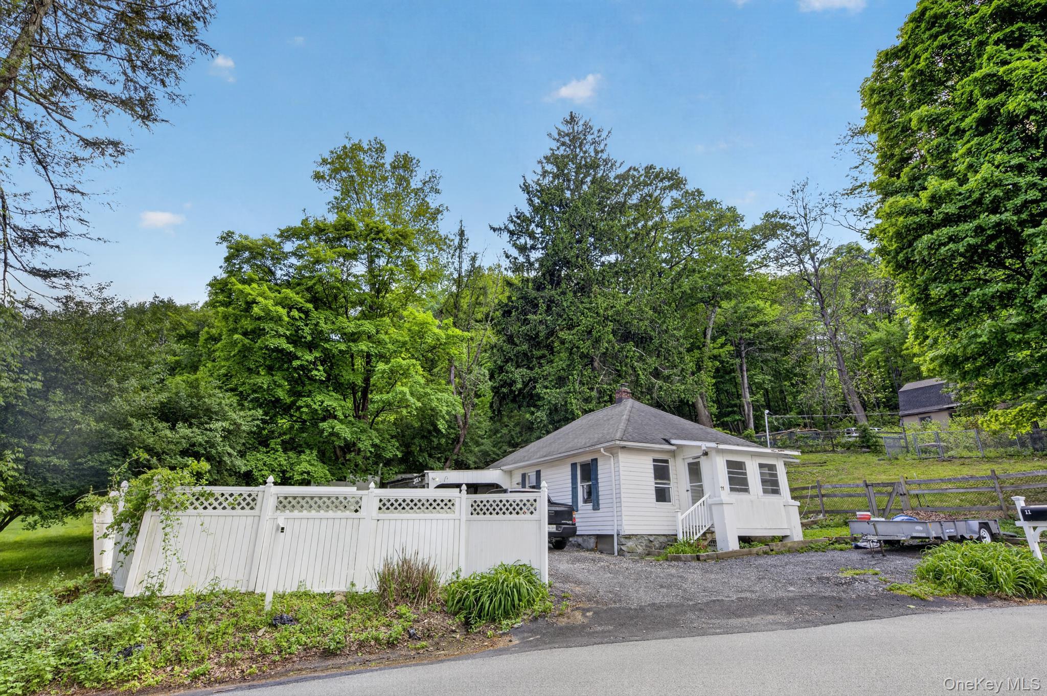 11 RICHARDSVILLE ROAD