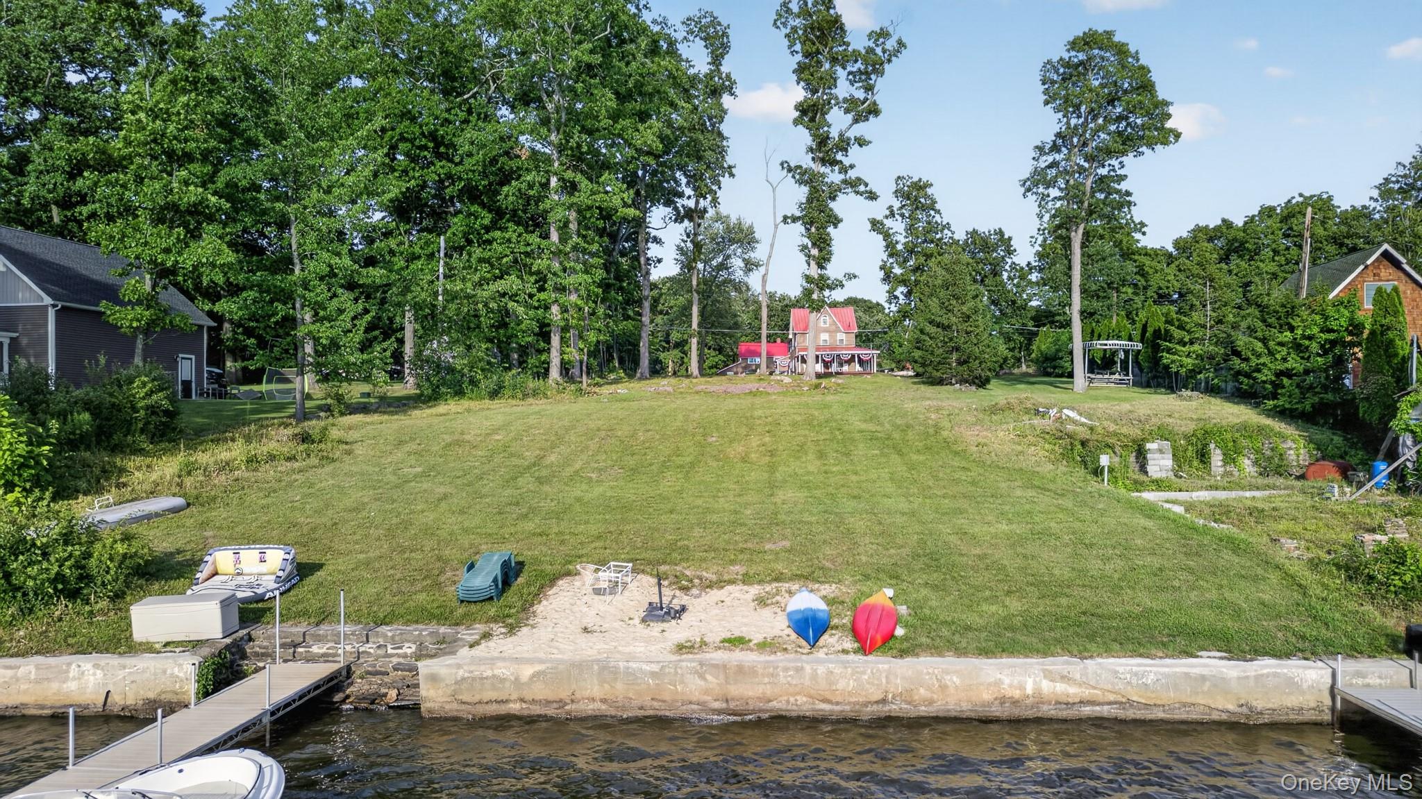 355 Lakeside Road