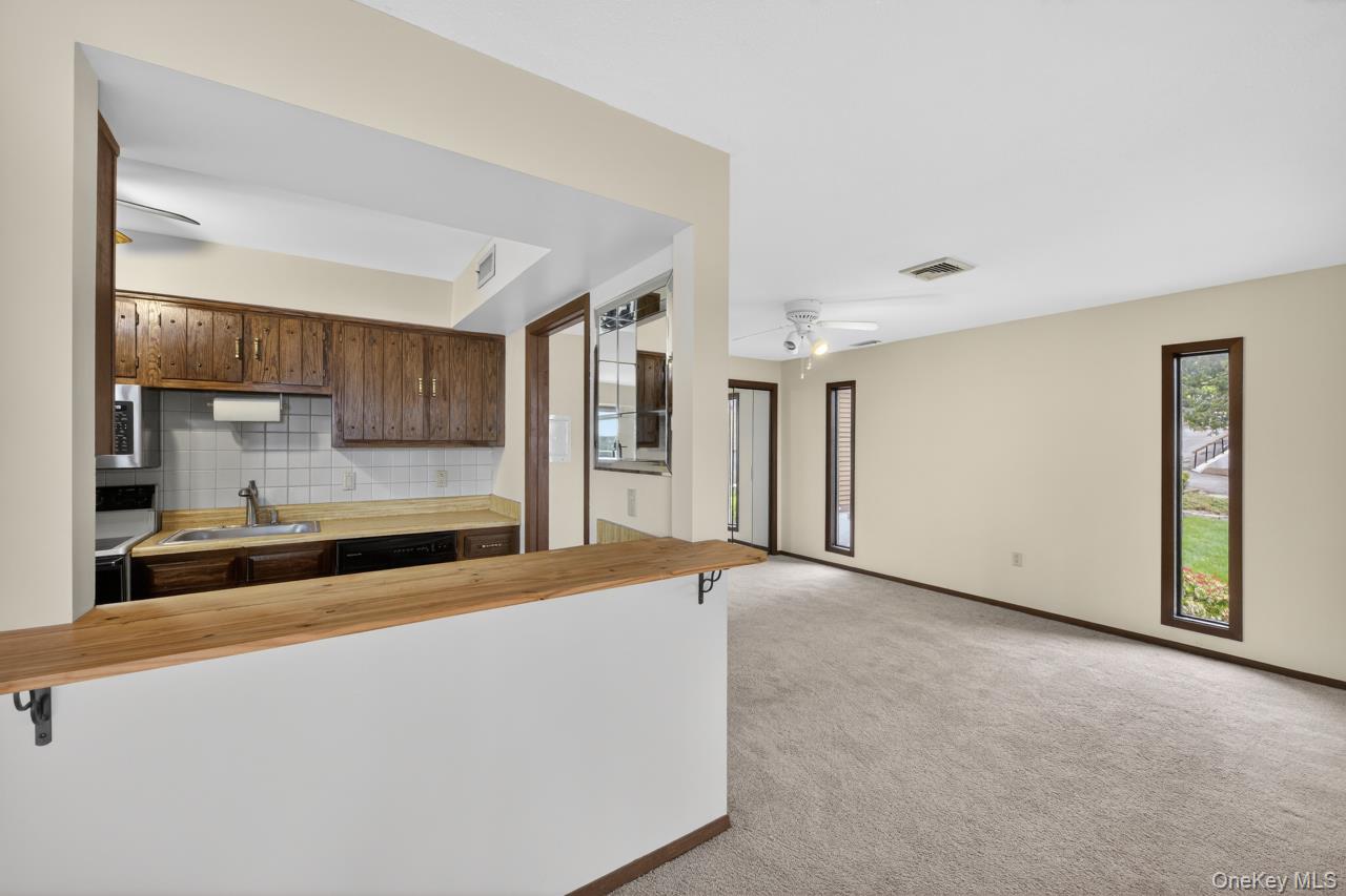 350 N Water Street Unit: 2-18