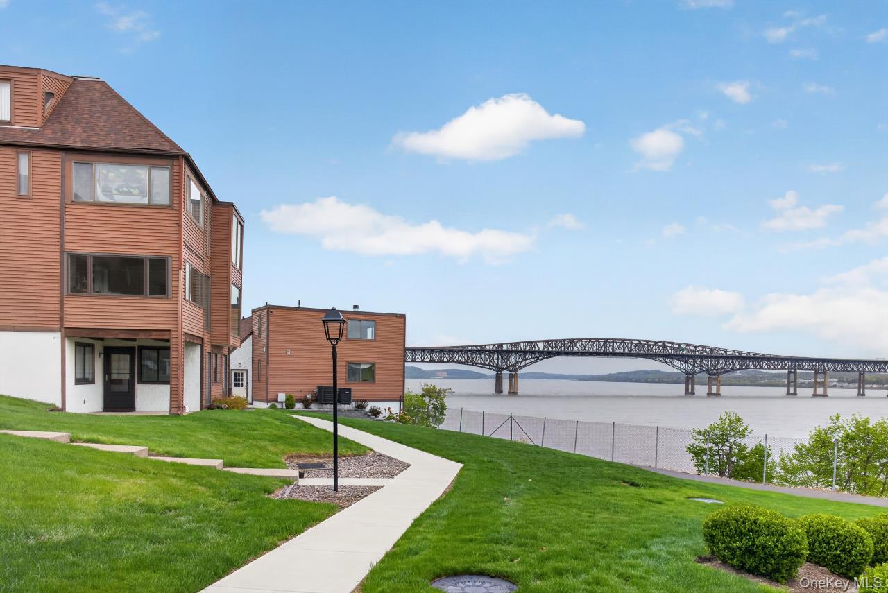 350 N Water Street Unit: 2-18