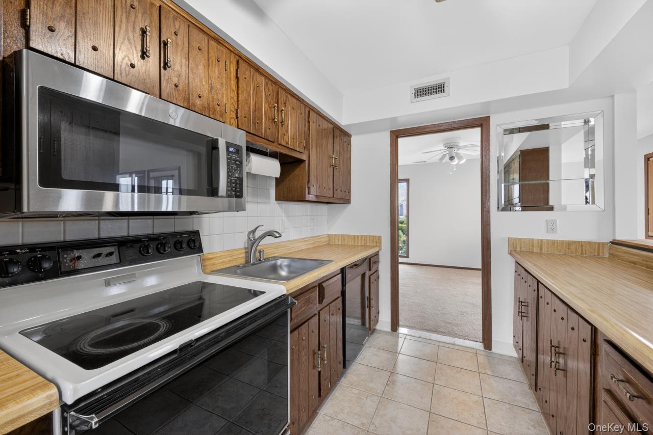 350 N Water Street Unit: 2-18