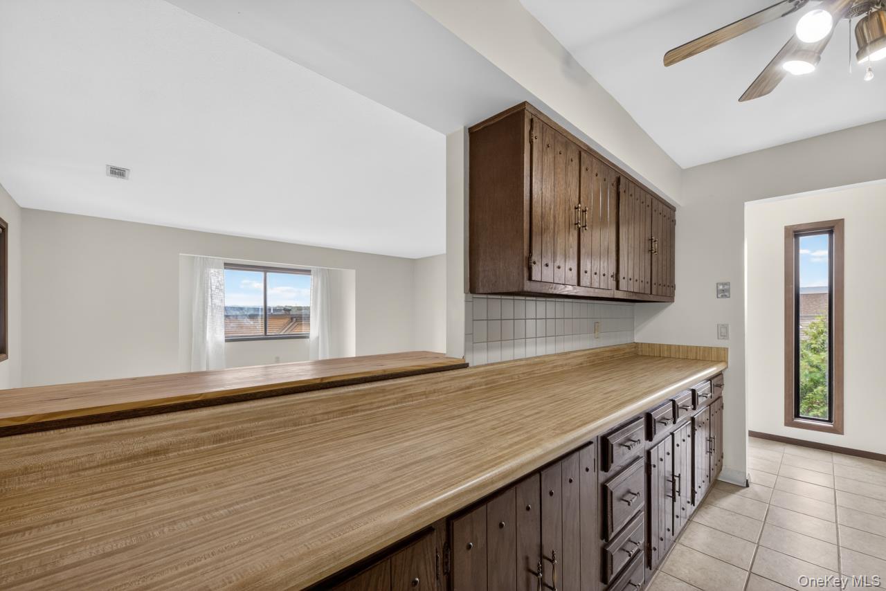 350 N Water Street Unit: 2-18