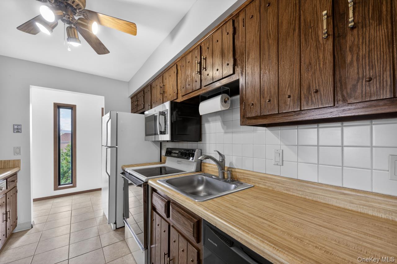 350 N Water Street Unit: 2-18