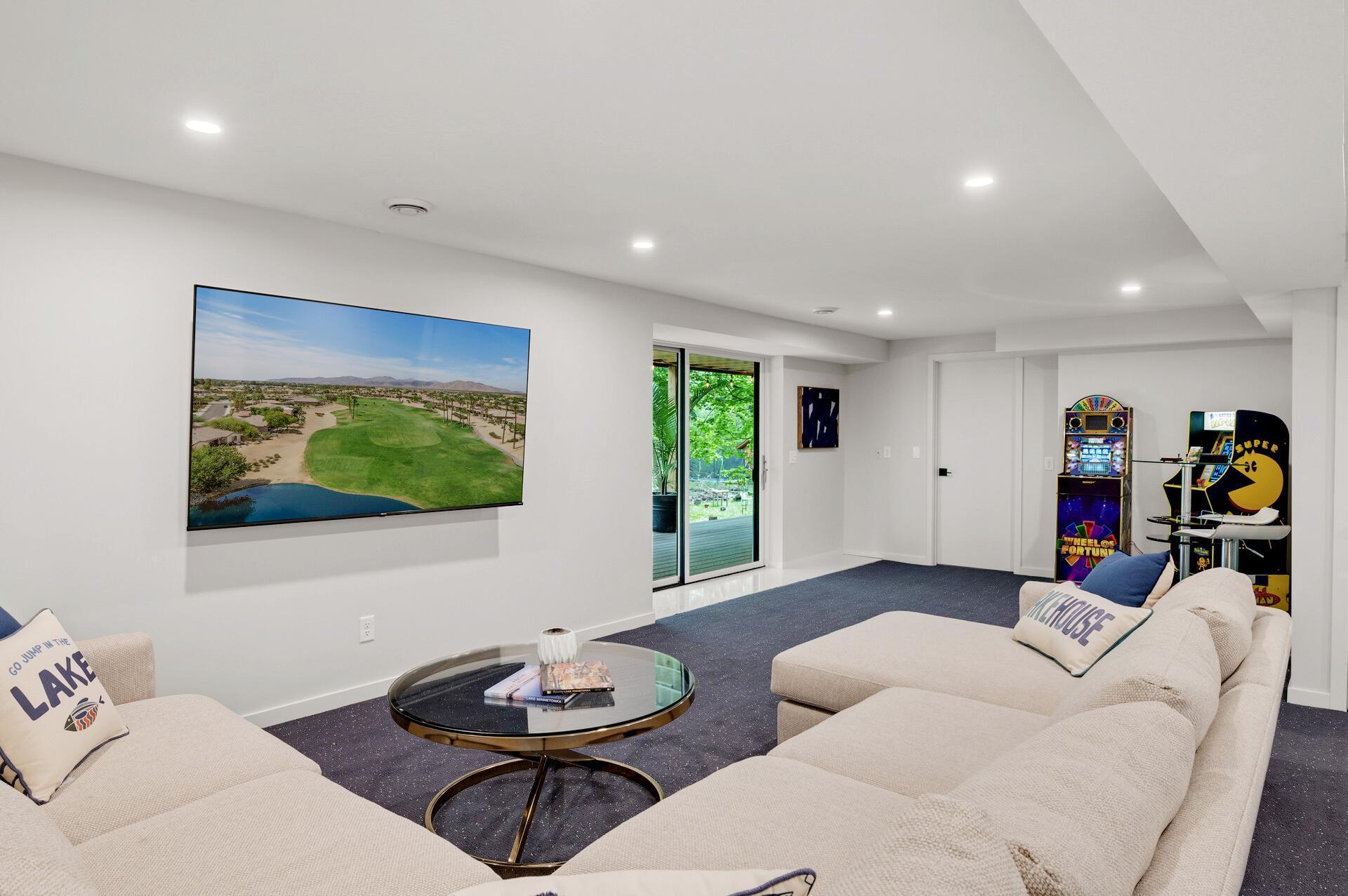 5573 Sherwood Drive