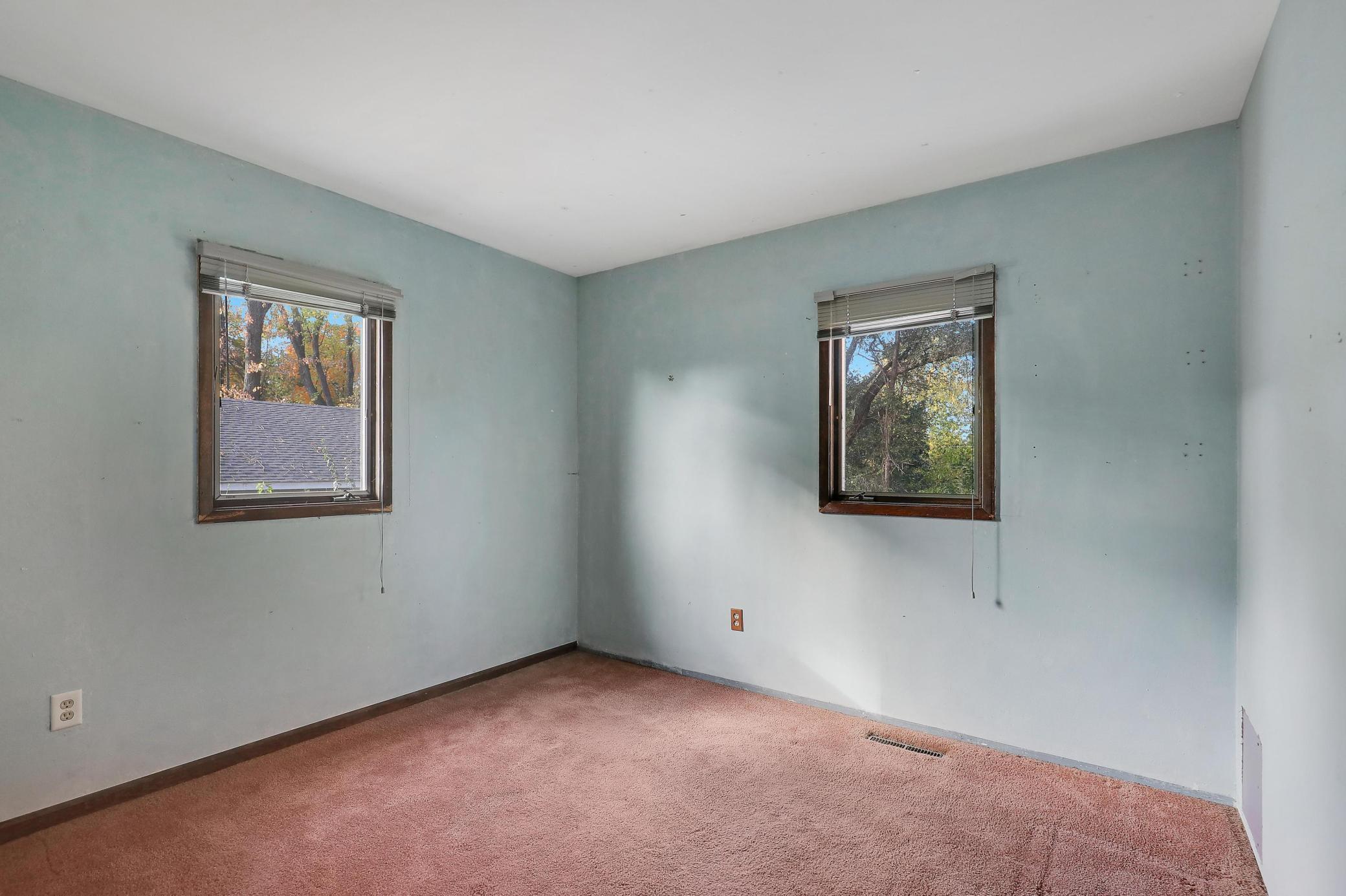 1432 Ramada Avenue S