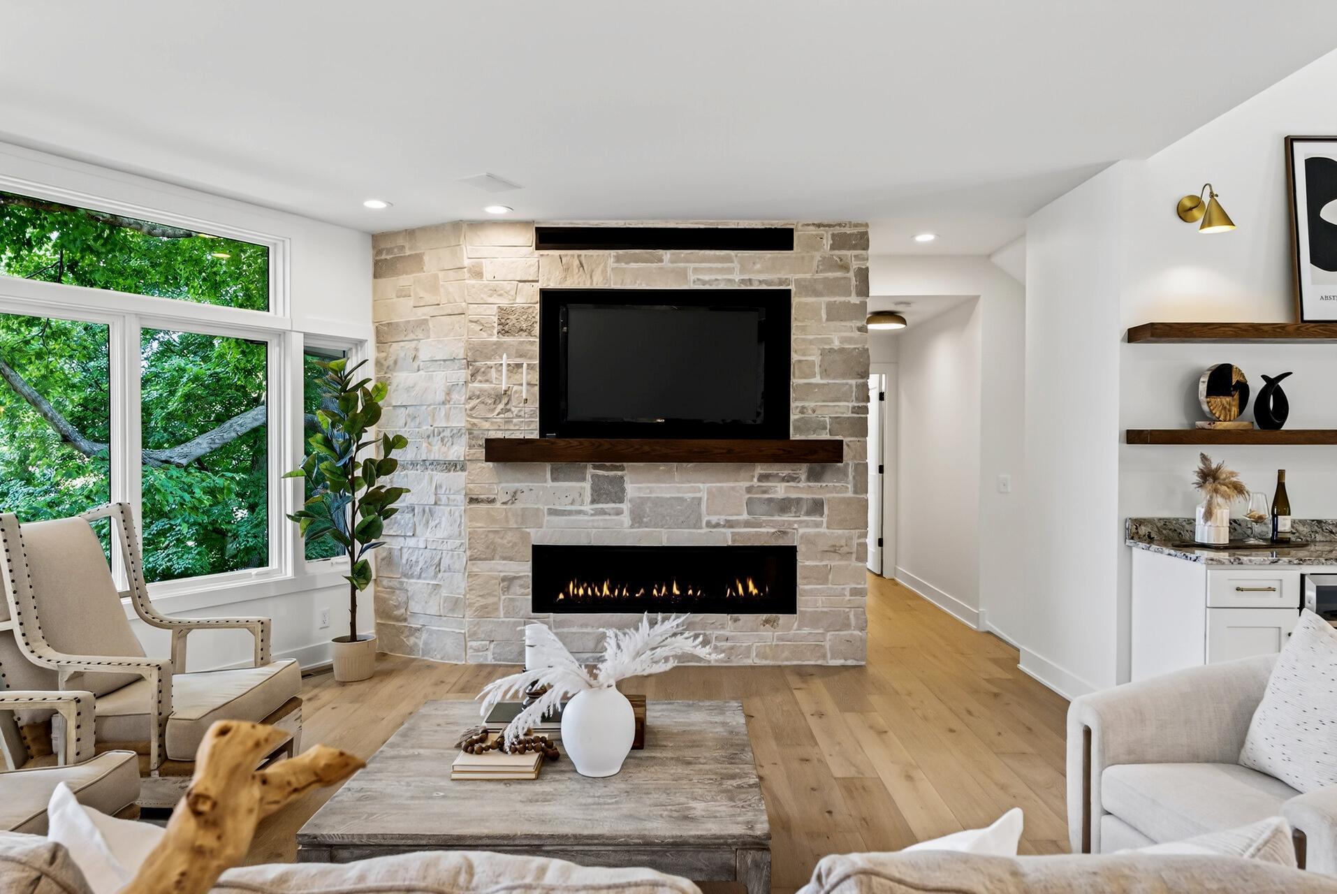 5940 Hardscrabble Circle