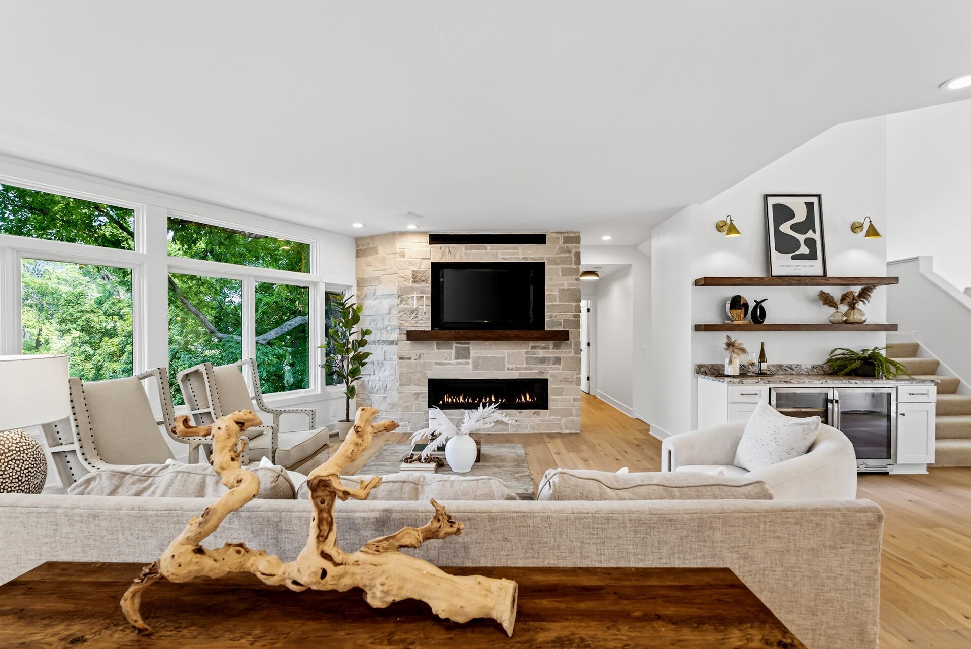 5940 Hardscrabble Circle