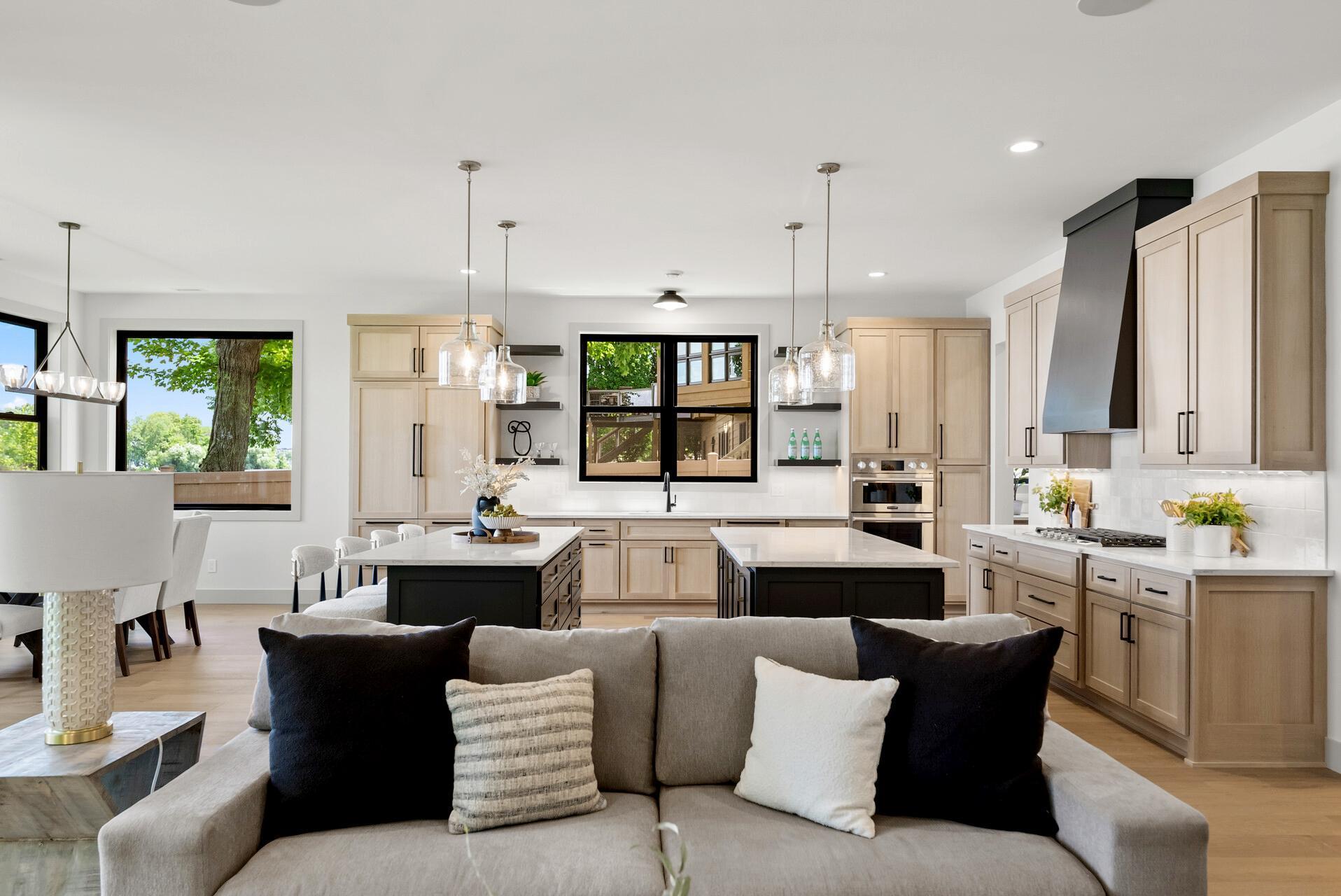 2006 Shorewood Lane