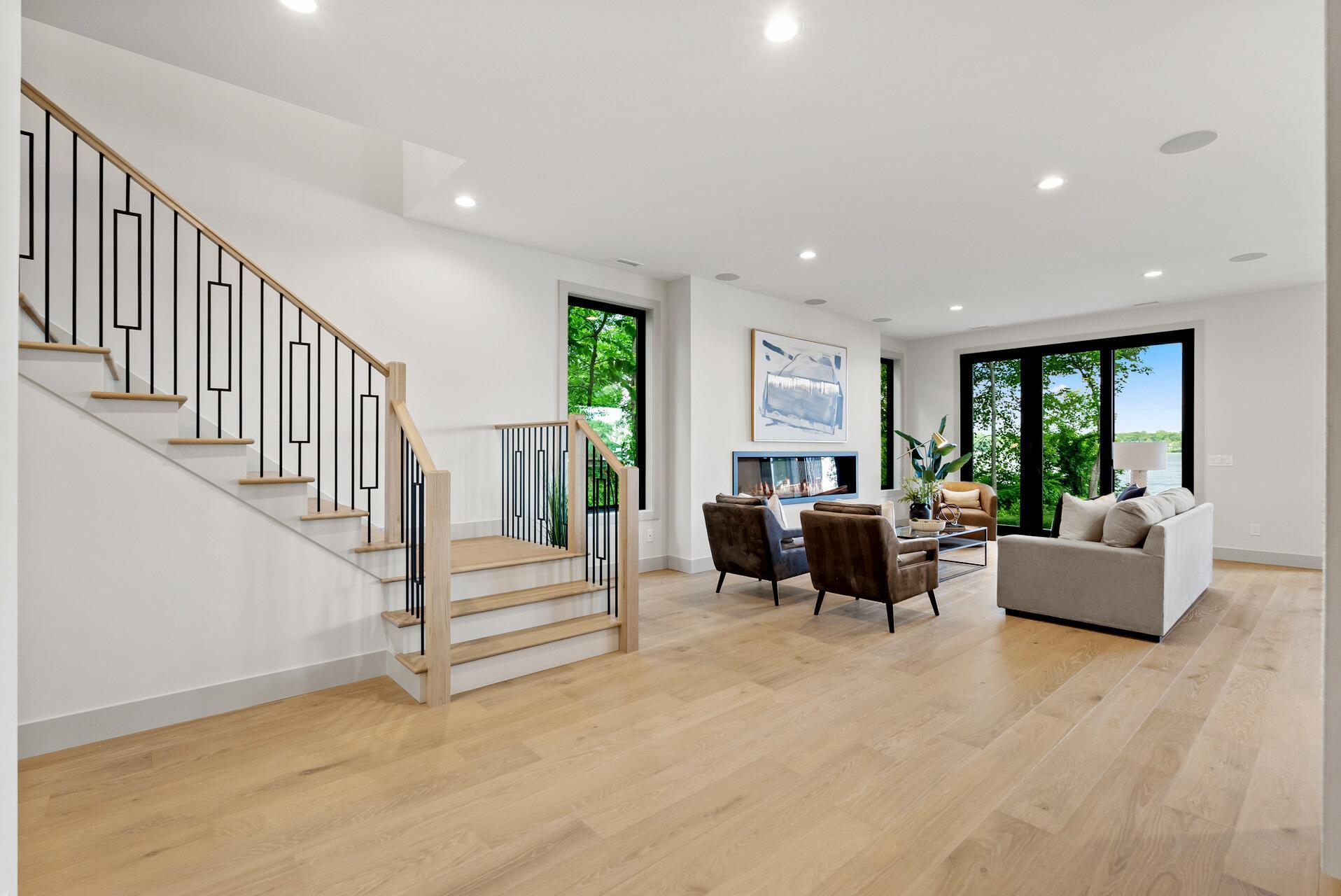 2006 Shorewood Lane