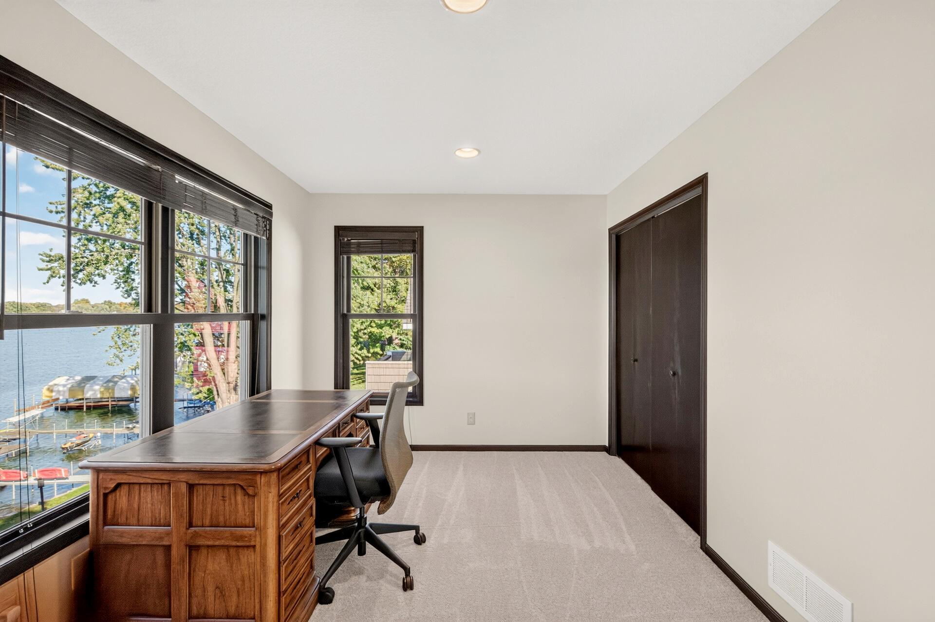 5060 Edgewater Drive