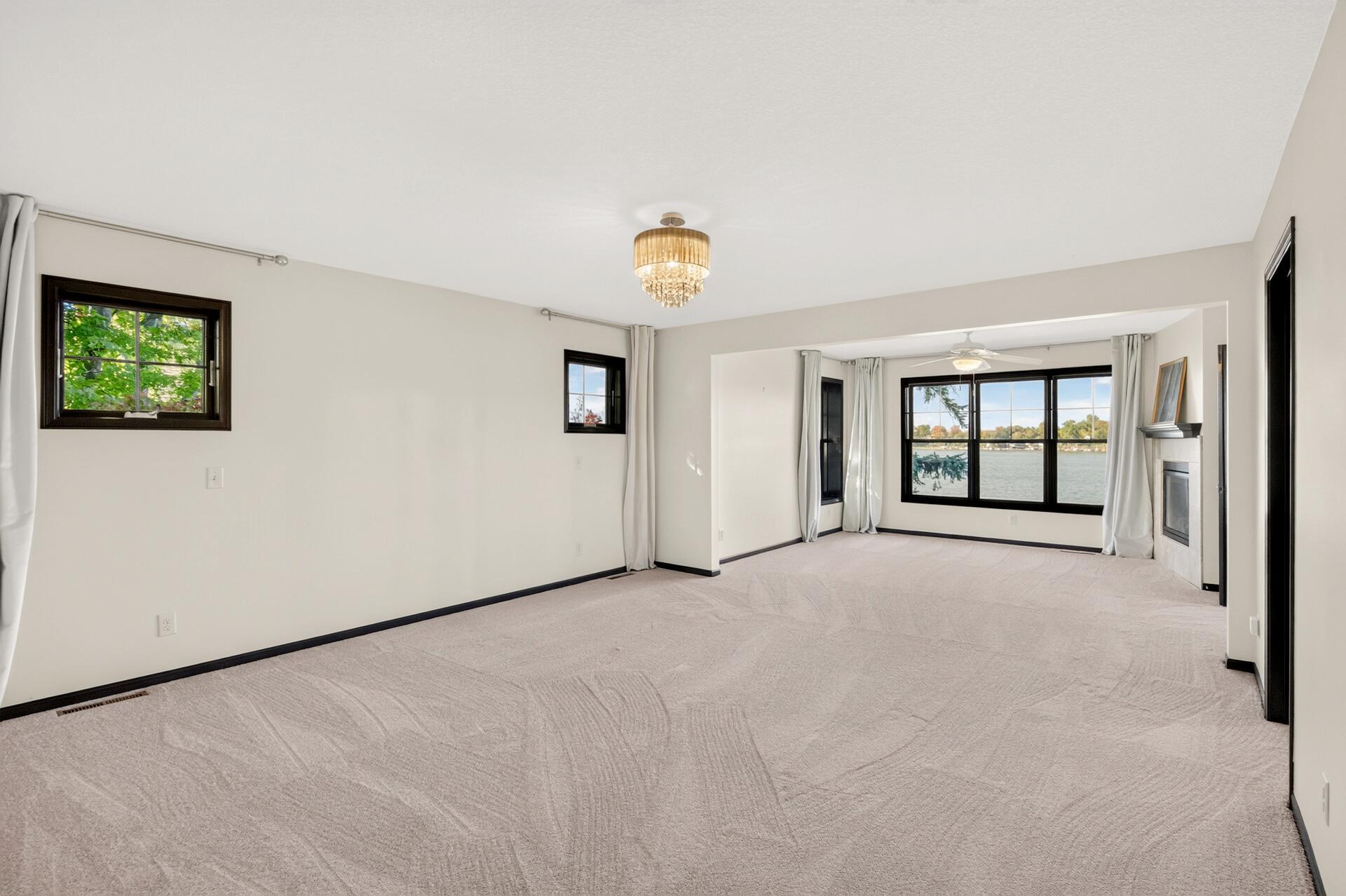 5060 Edgewater Drive