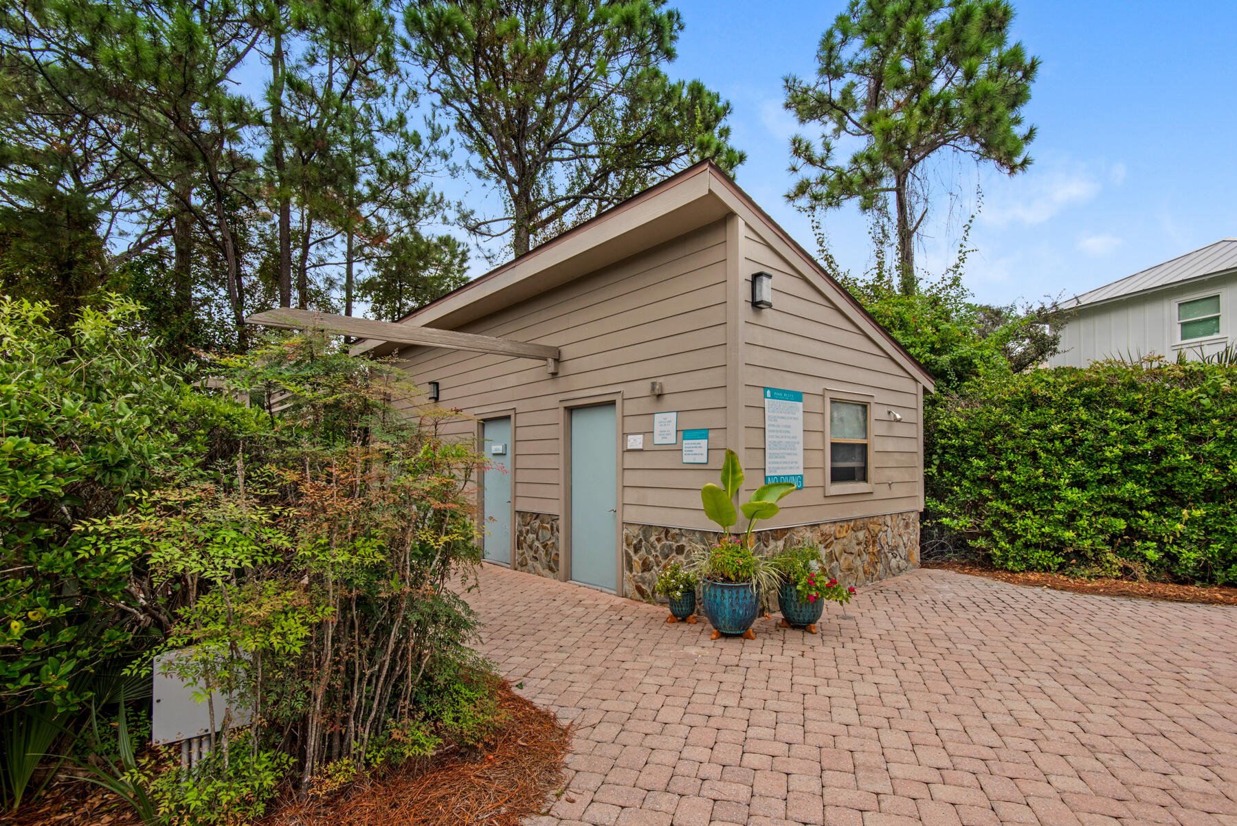 33 Cypress Street 270