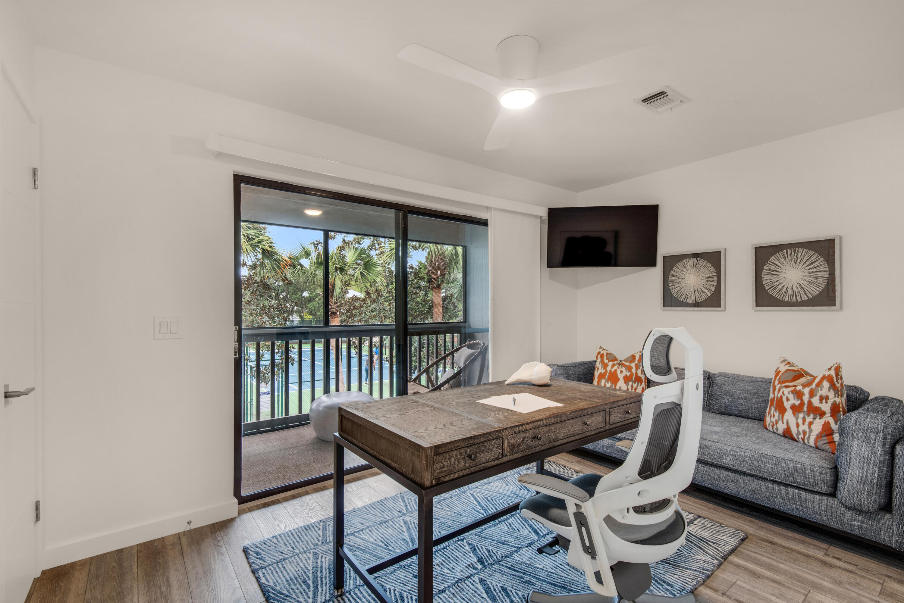 33 Cypress Street 270