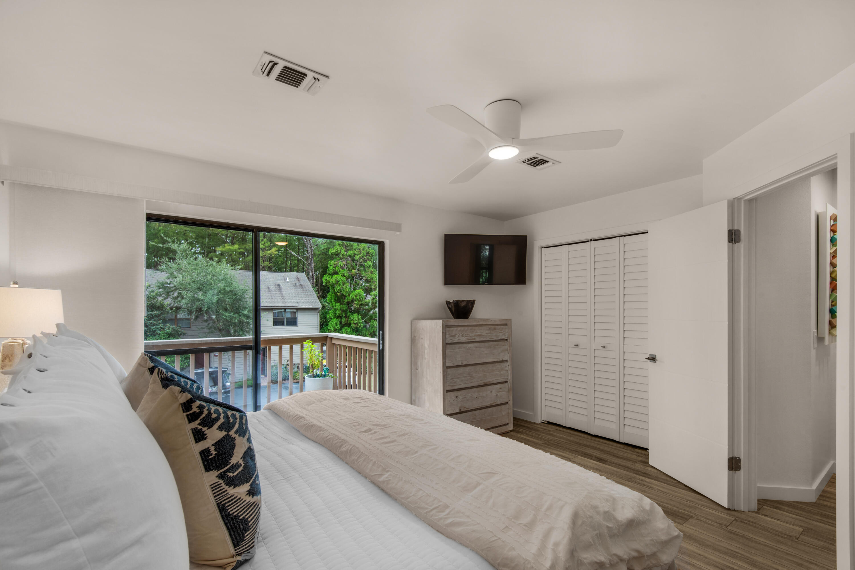 33 Cypress Street 270