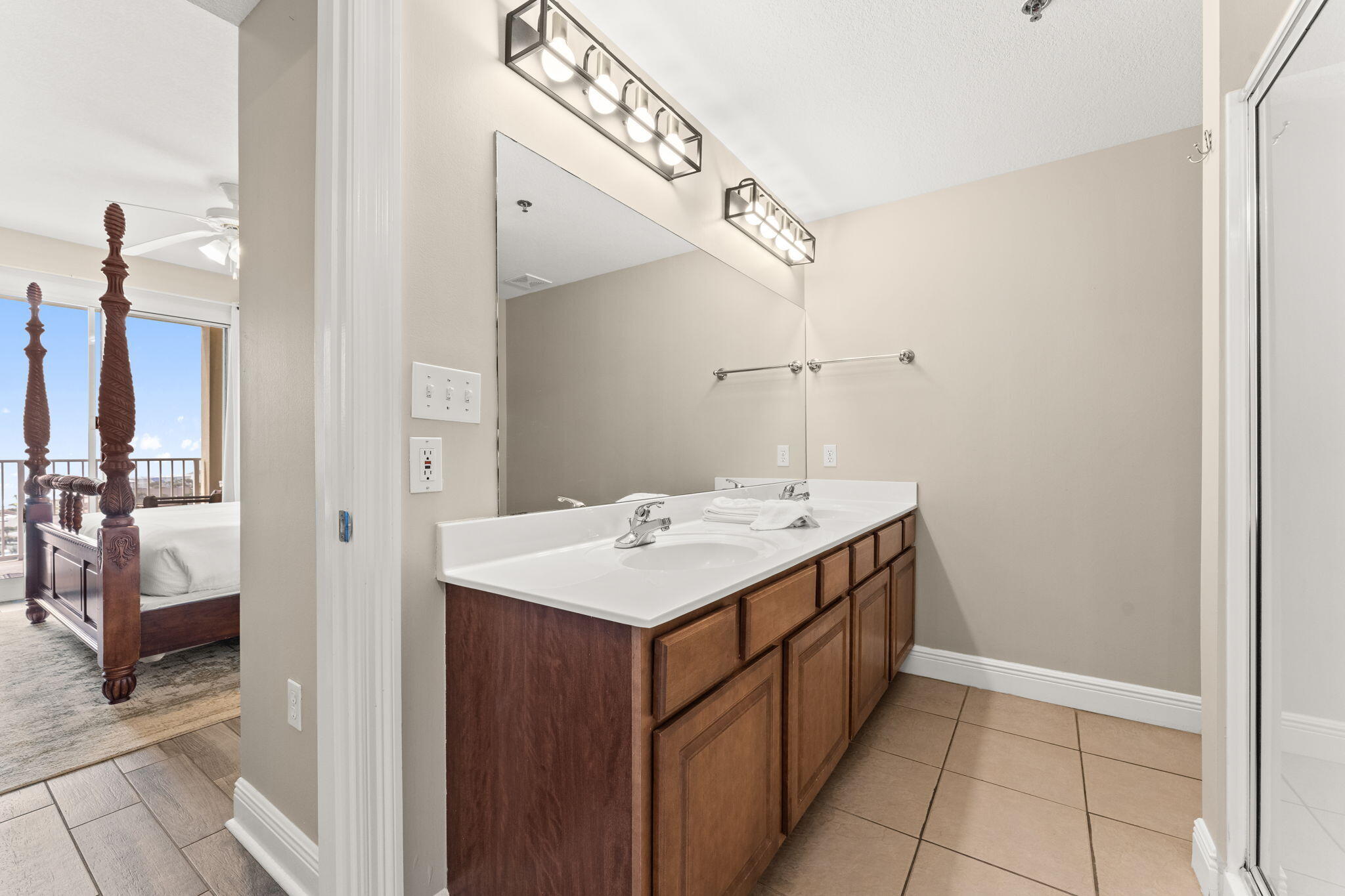 122 Seascape Drive UNIT 1002