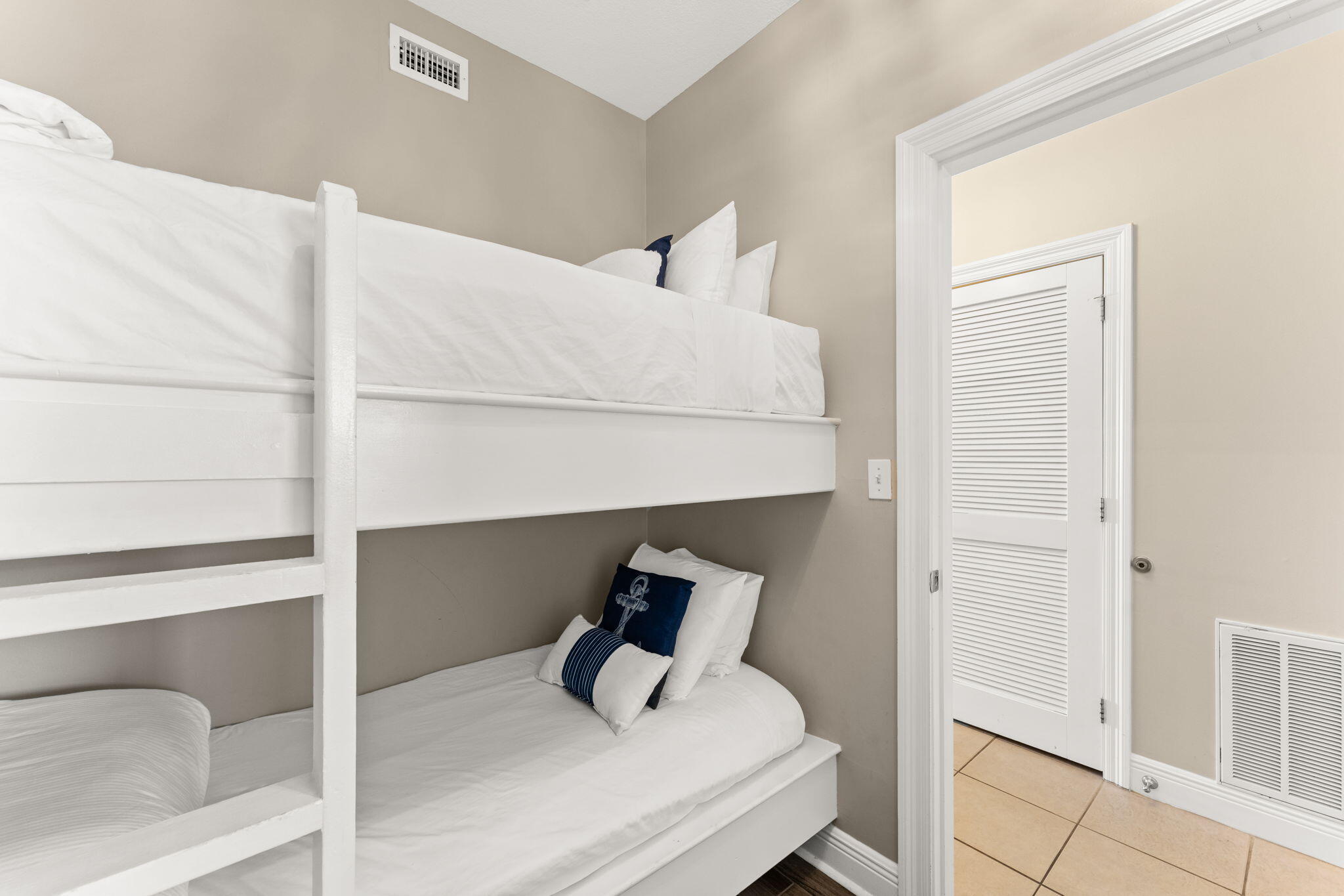 122 Seascape Drive UNIT 1002