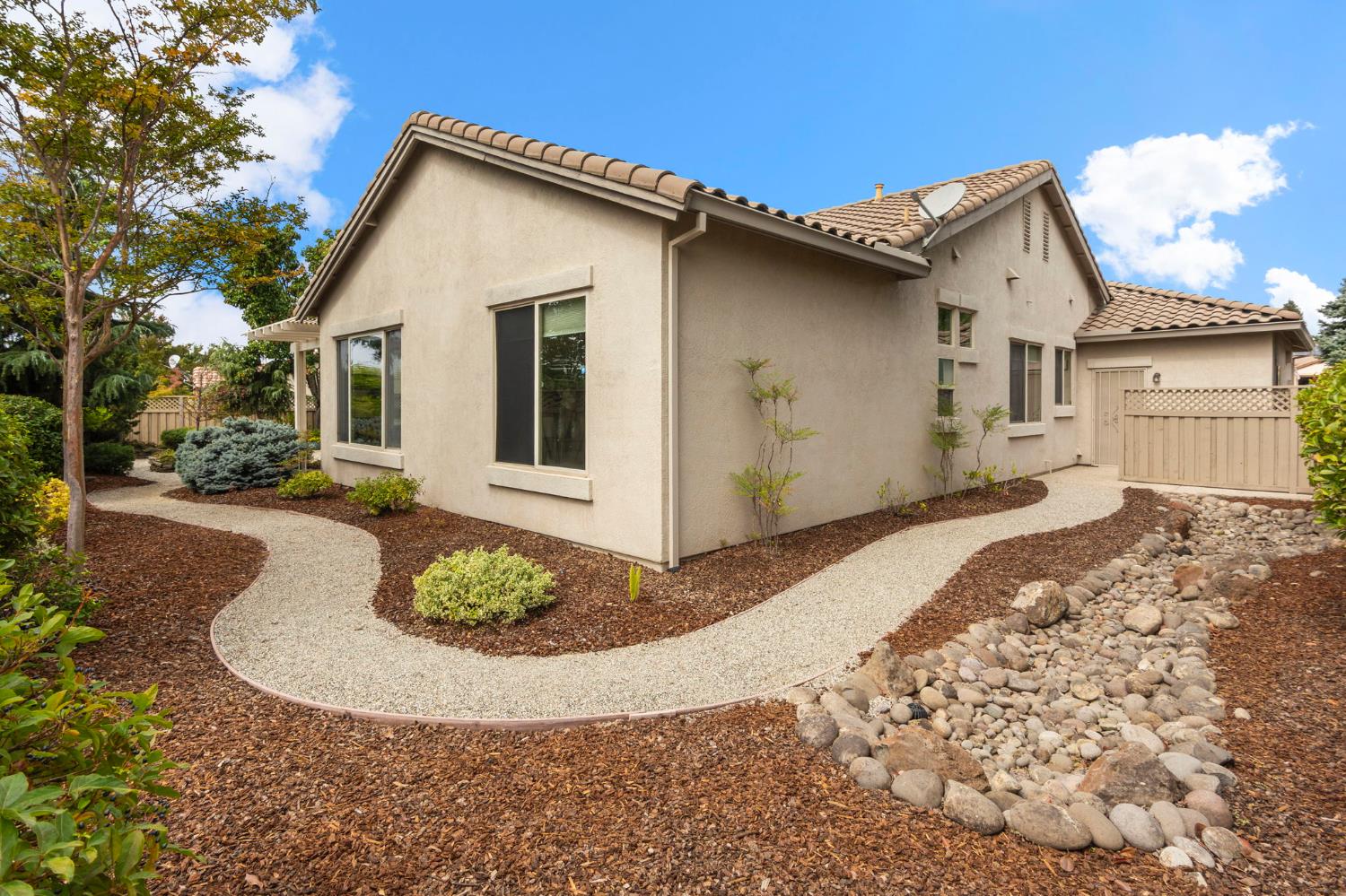 1813 Leander Lane