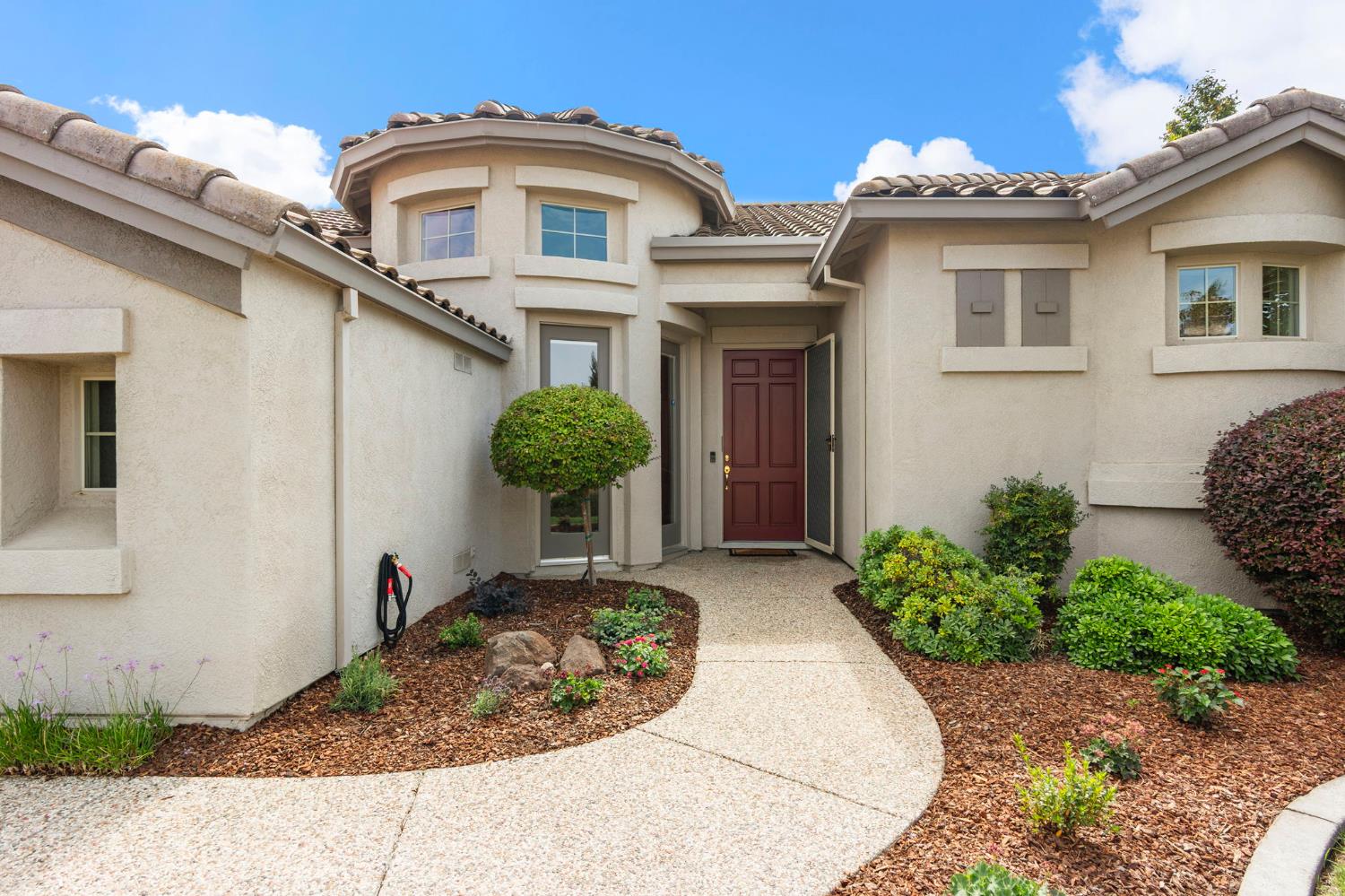 1813 Leander Lane