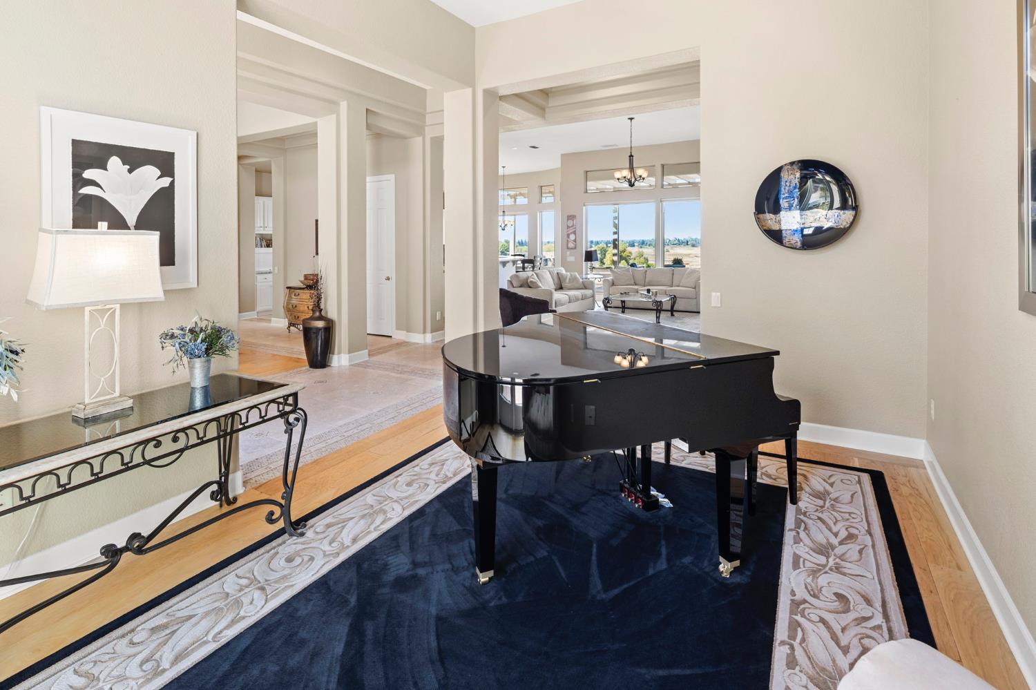 1550 Summerhill Lane