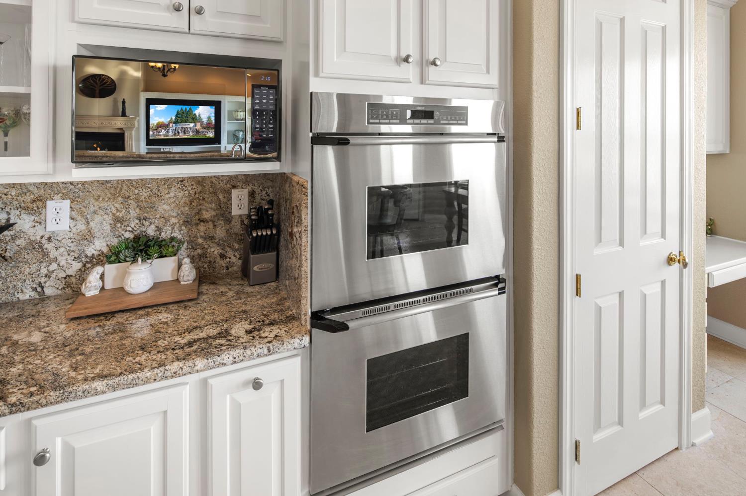 1550 Summerhill Lane