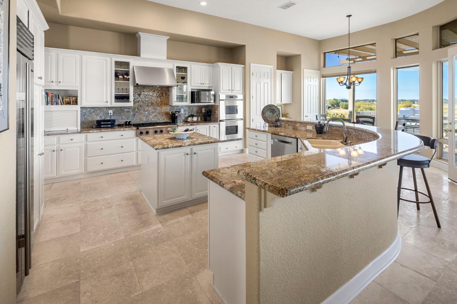 1550 Summerhill Lane