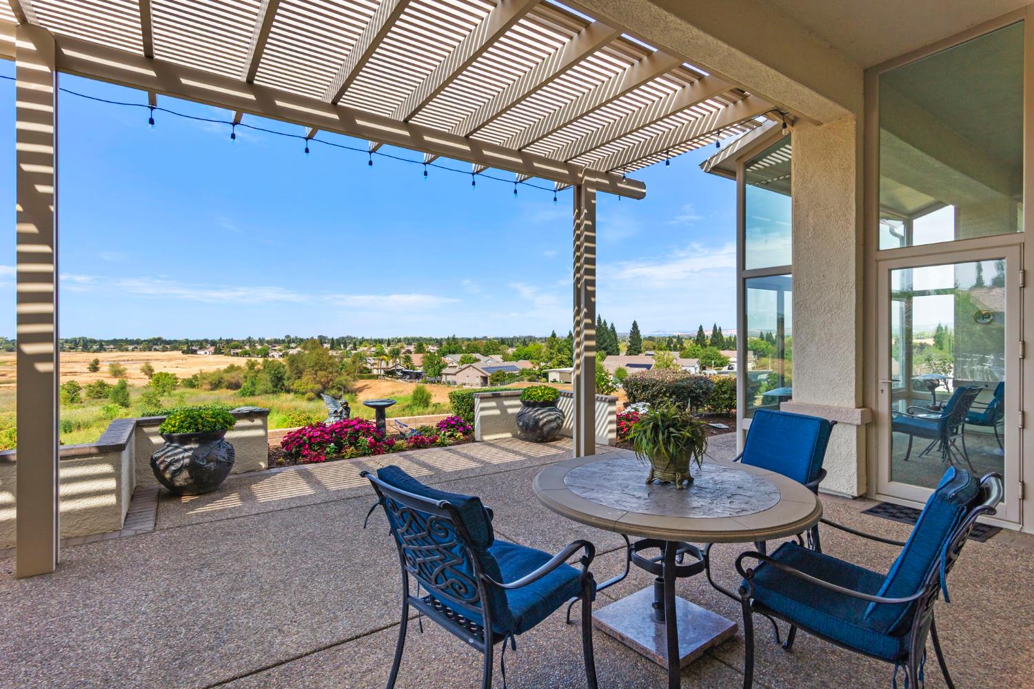 1550 Summerhill Lane