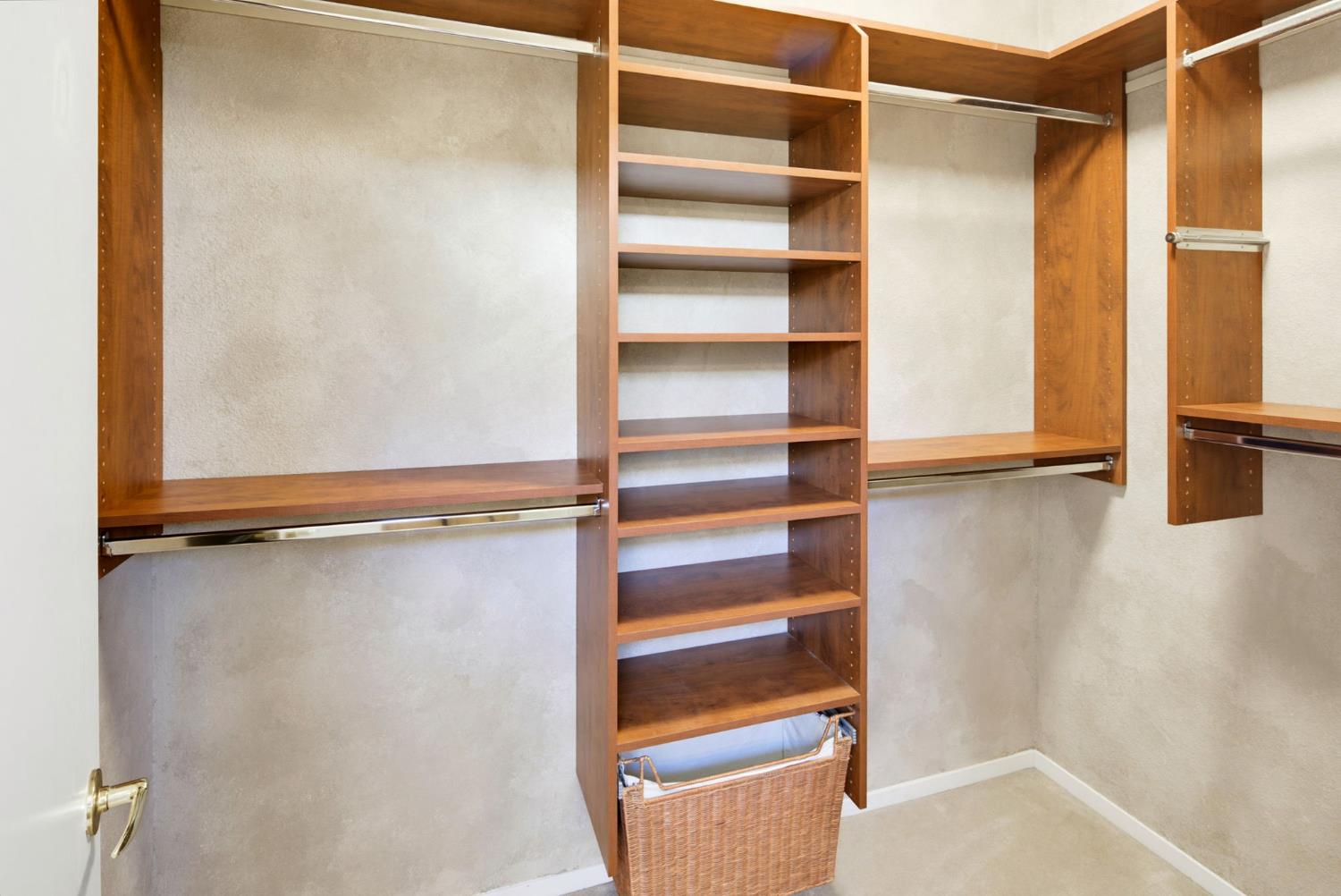 1945 Laurelhurst Lane