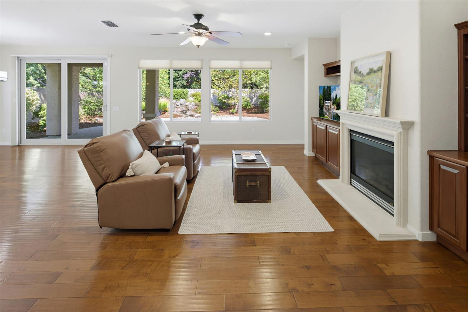 902 Coachman Lane