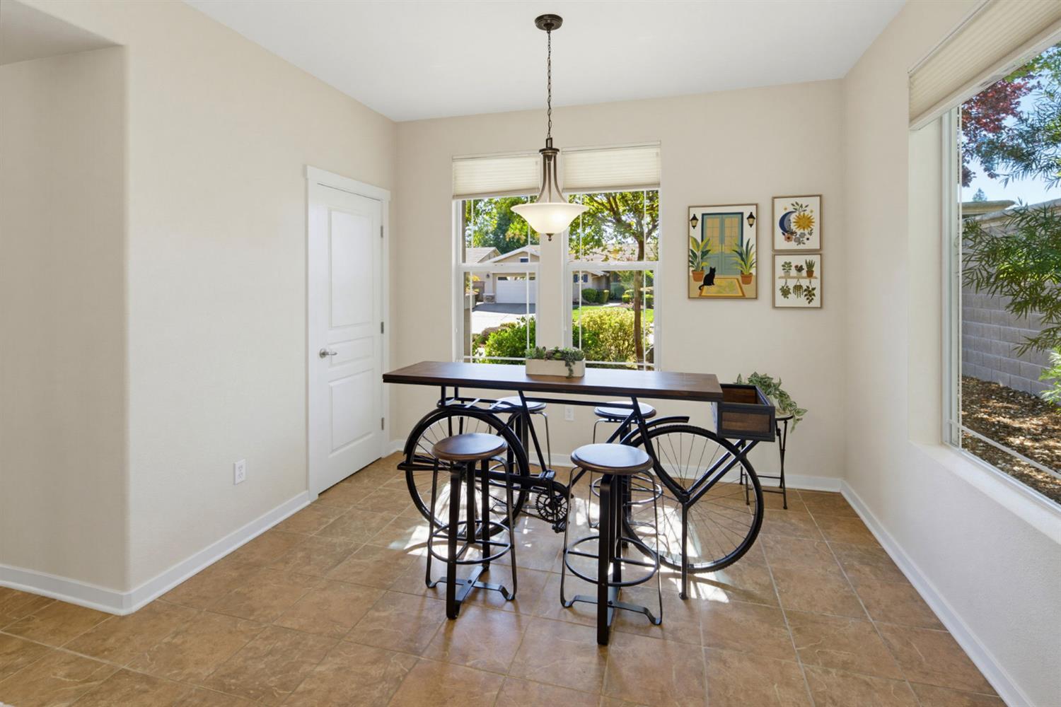 902 Coachman Lane