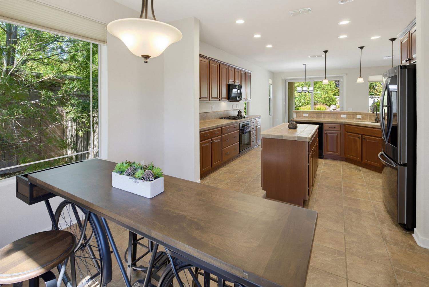 902 Coachman Lane