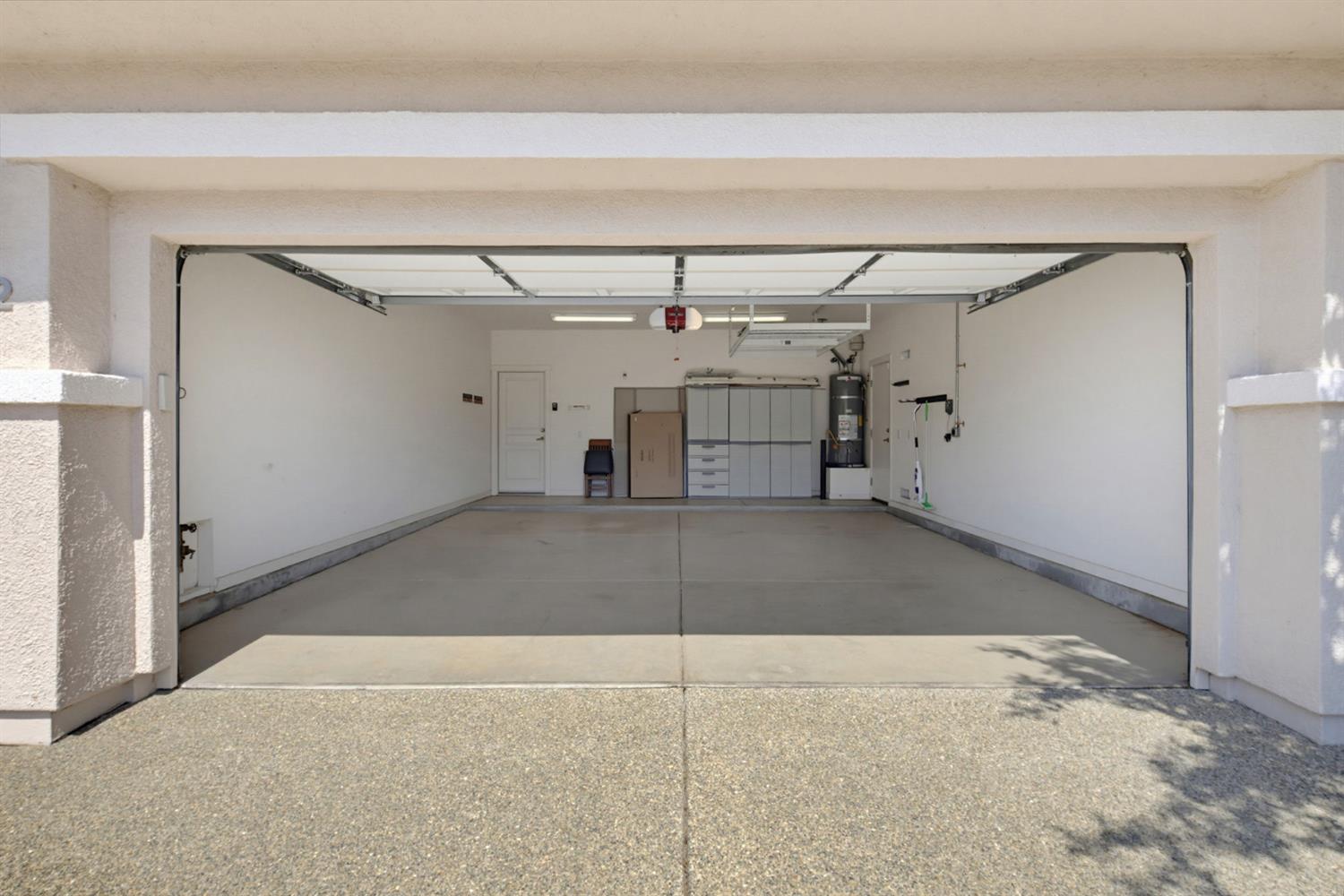 902 Coachman Lane