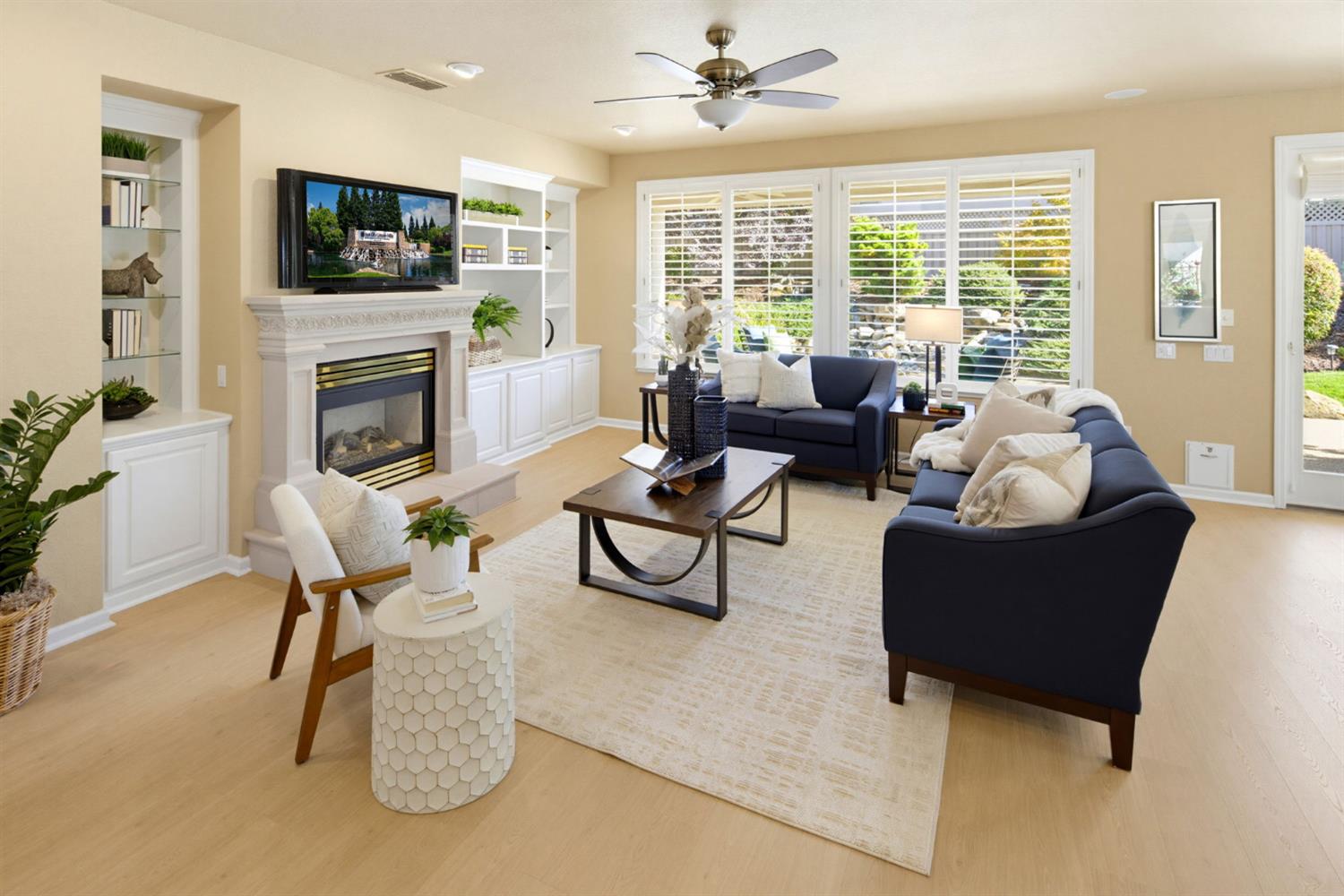 807 Carrousel Court